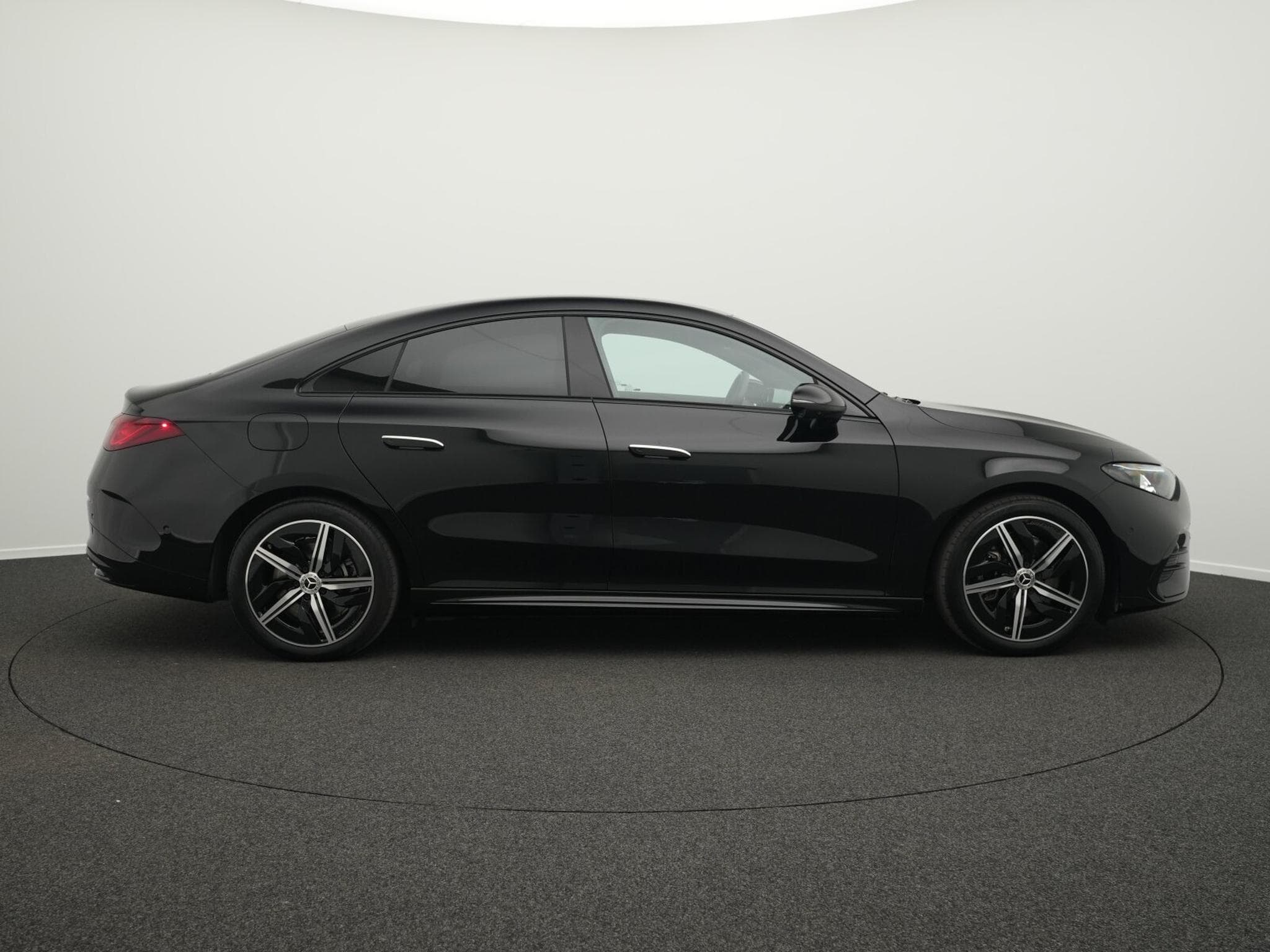 Mercedes CLA 250 + AMG-Line Multi+AHK+Pano+Night+Memo (2025) - Foto 5