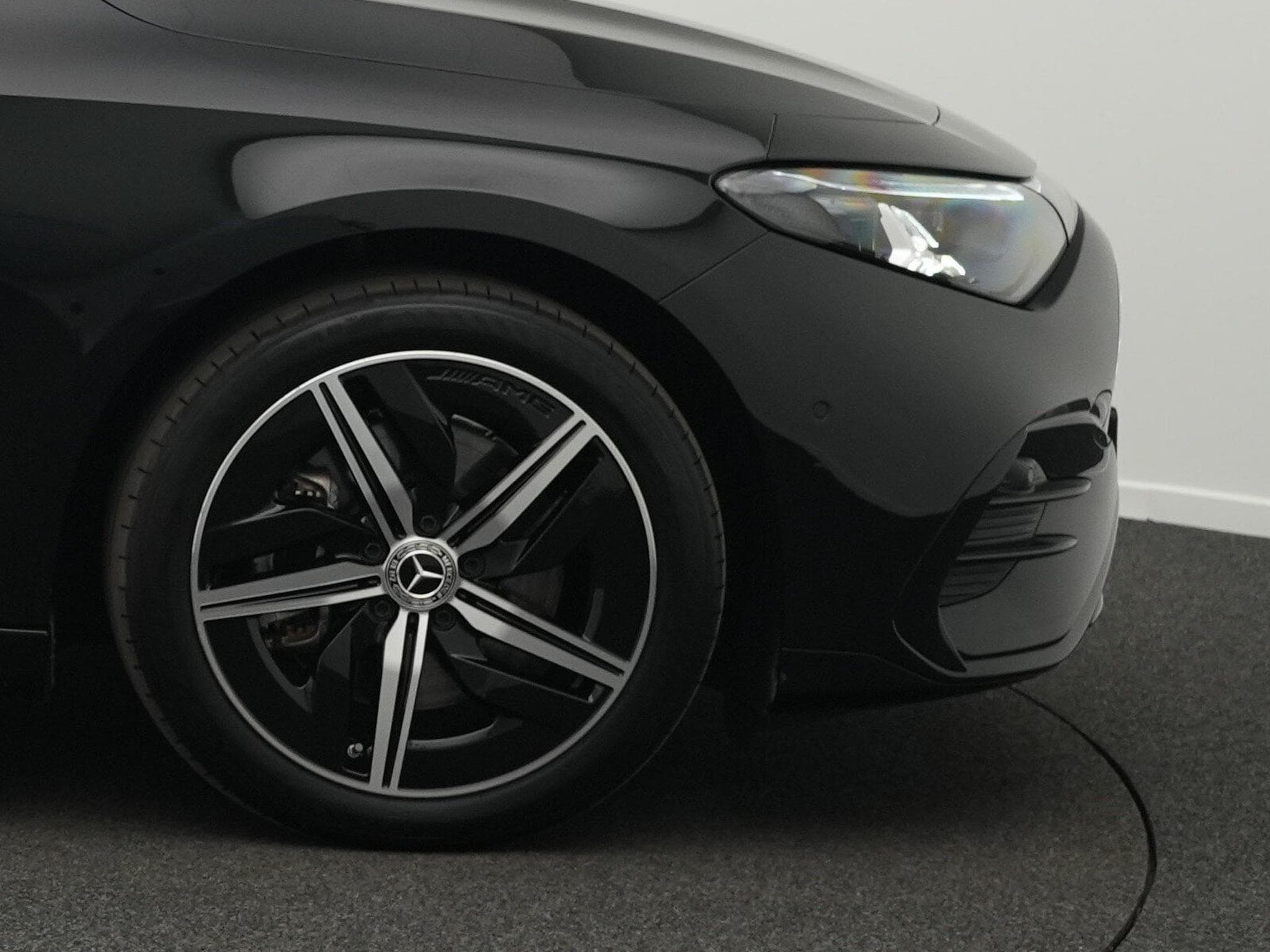 Mercedes CLA 250 + AMG-Line Multi+AHK+Pano+Night+Memo (2025) - Foto 8