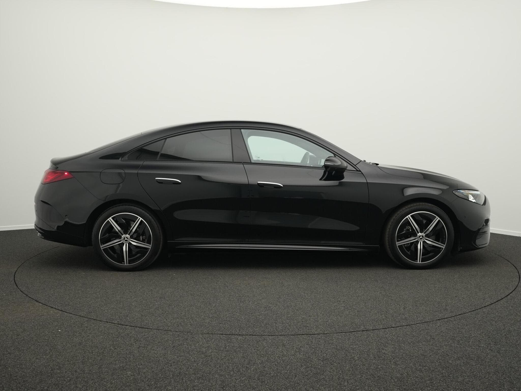 Mercedes CLA 250 + AMG-Line Multi+AHK+Pano+Memo+Night (2026) - Foto 5