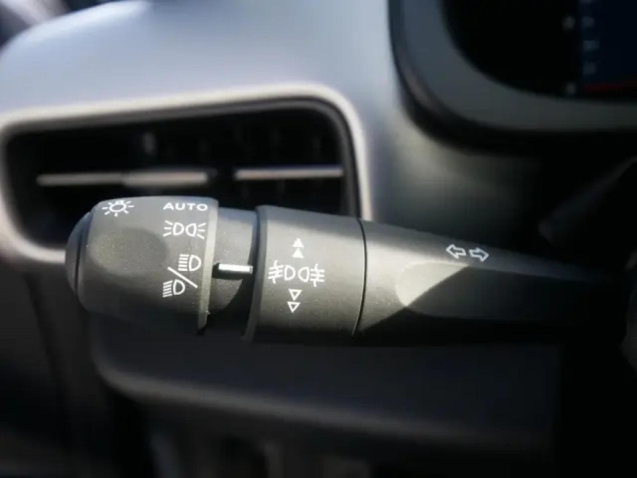 Jeep Avenger Summit 1.2 (2026) - Photo 15