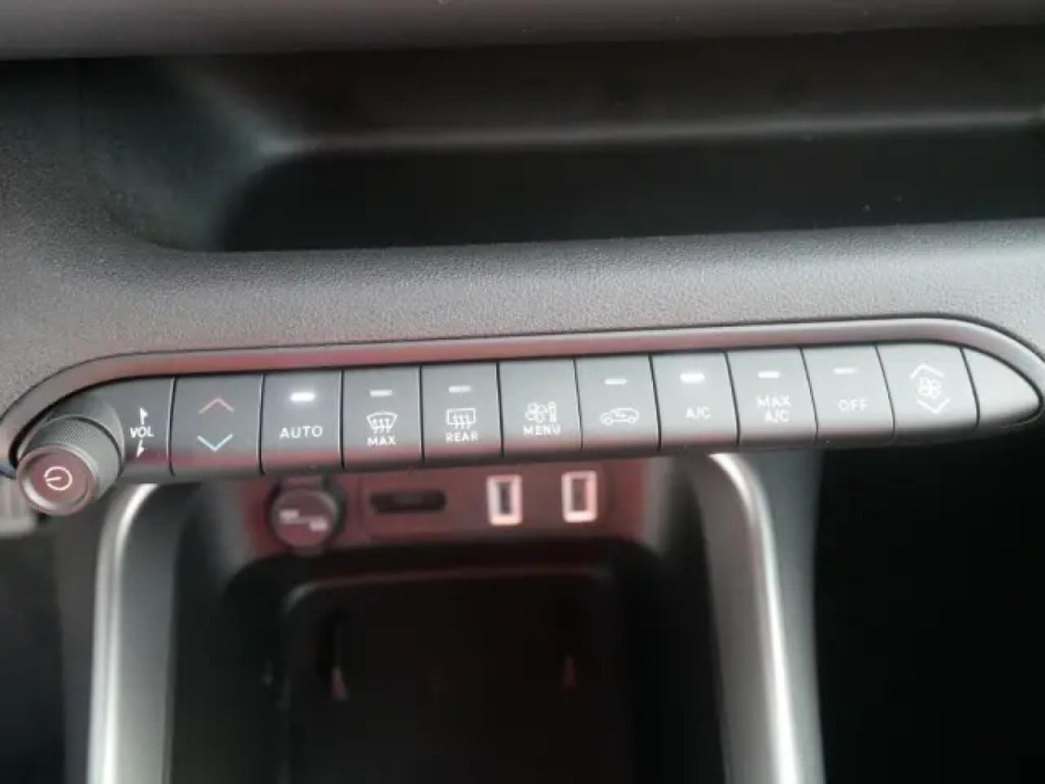 Jeep Avenger Summit 1.2 (2026) - Photo 24