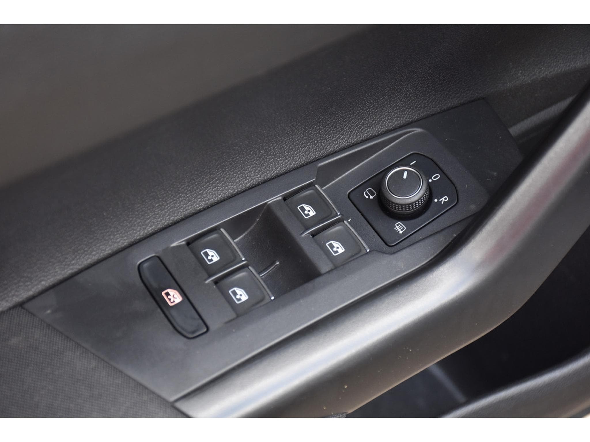 VW Taigo 1.0 TSI Style DSG TO ACC TRAVEL LED ATT RMQ JA17 (2022) - Foto 19