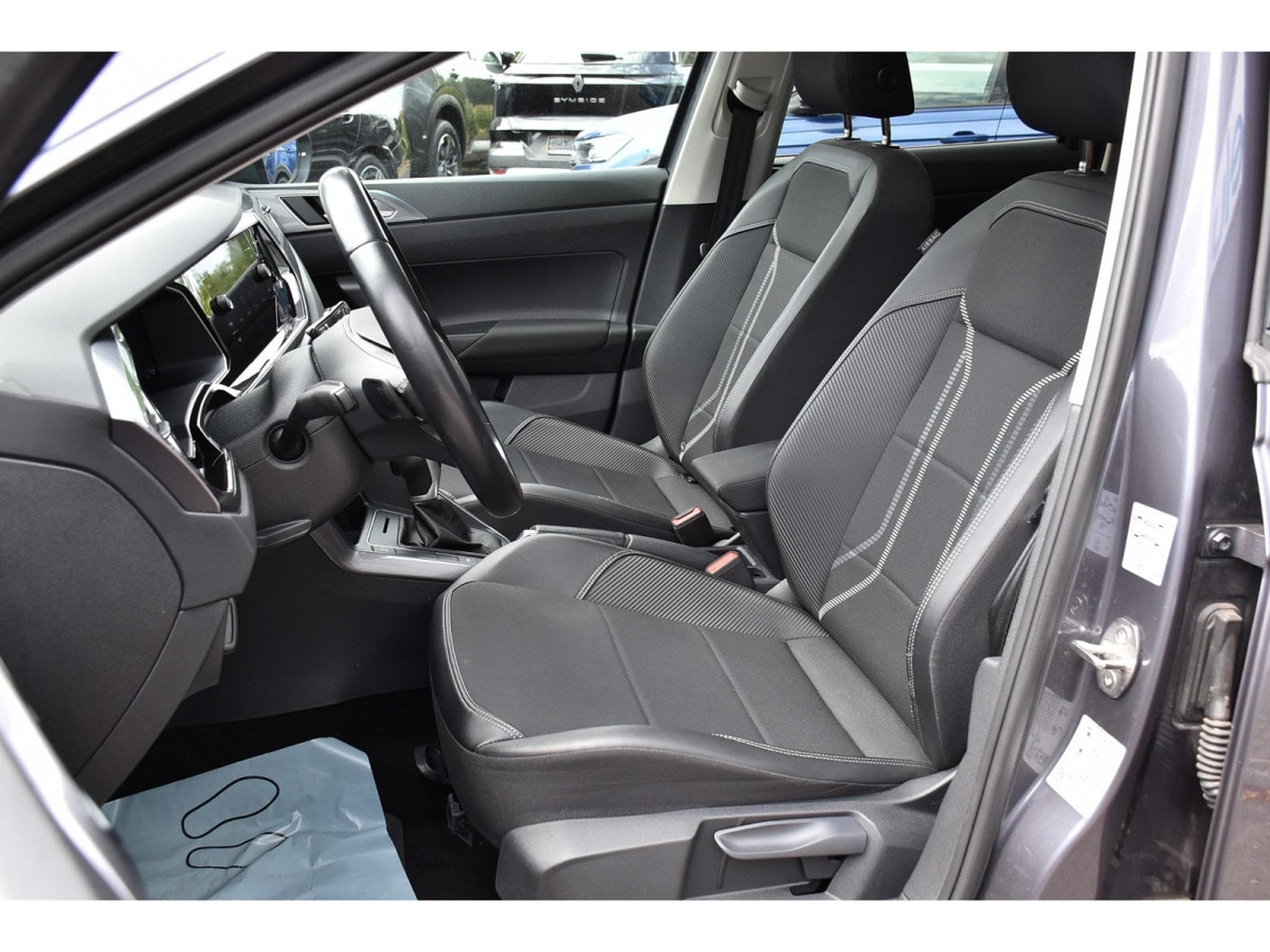 VW Taigo 1.0 TSI Style DSG TO ACC TRAVEL LED ATT RMQ JA17 (2022) - Foto 6