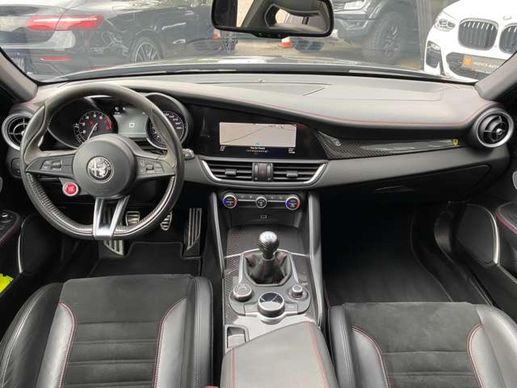 Alfa-Romeo Giulia Giulia 2.9 V6 Bi-Turbo Quadrifoglio (2017) - Photo 22