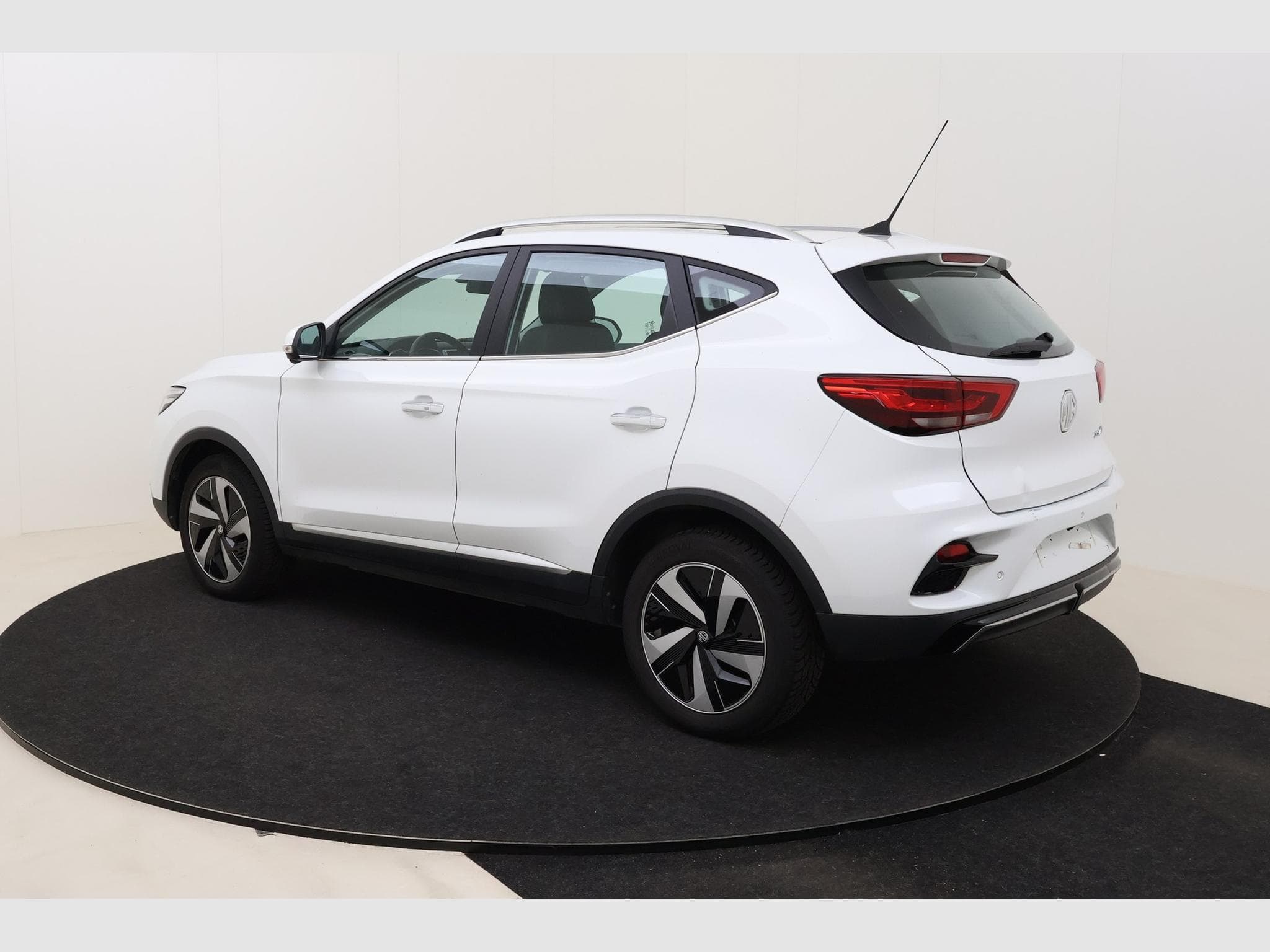 Mg ZS EV Luxury (2024) - Foto 8