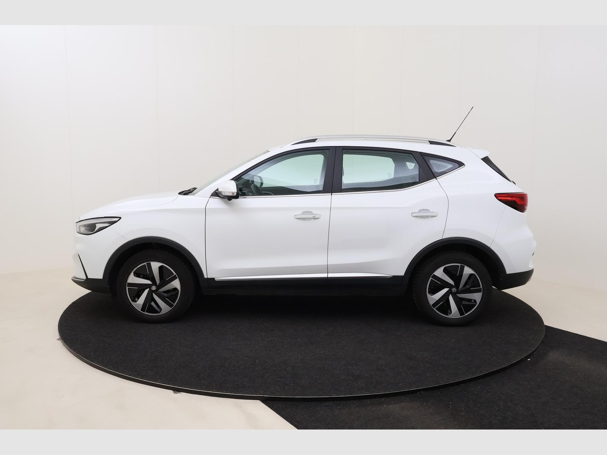 Mg ZS EV Luxury (2024) - Foto 9