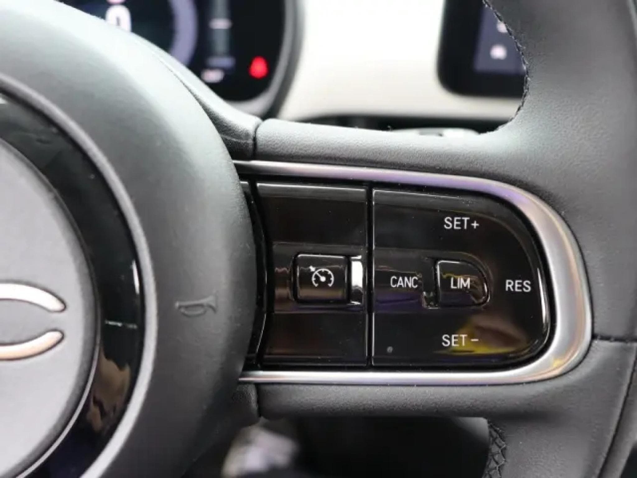 Fiat 500 ICON 42kWh (2022) - Photo 13