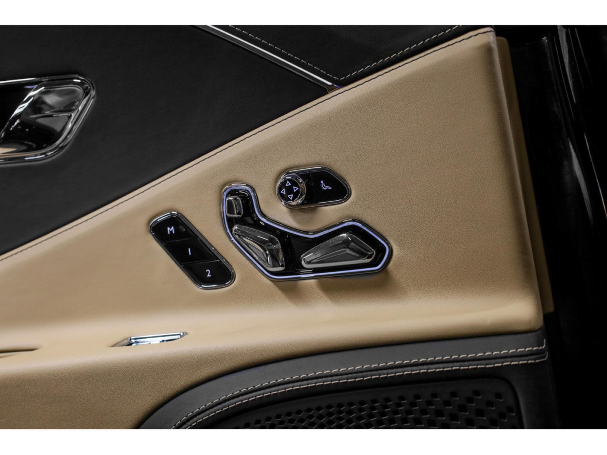 Bentley Flying Spur V8 (2021) - Foto 29