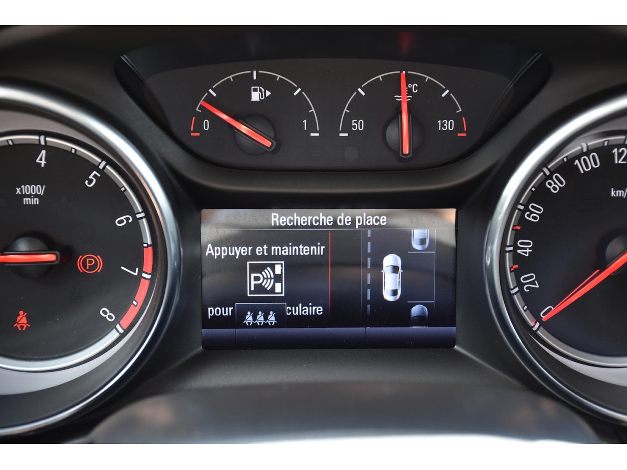 Opel Astra 1.4 Turbo CUIR GPS LANE SIDE CAM PARK LED 1° MAIN (2019) - Foto 17