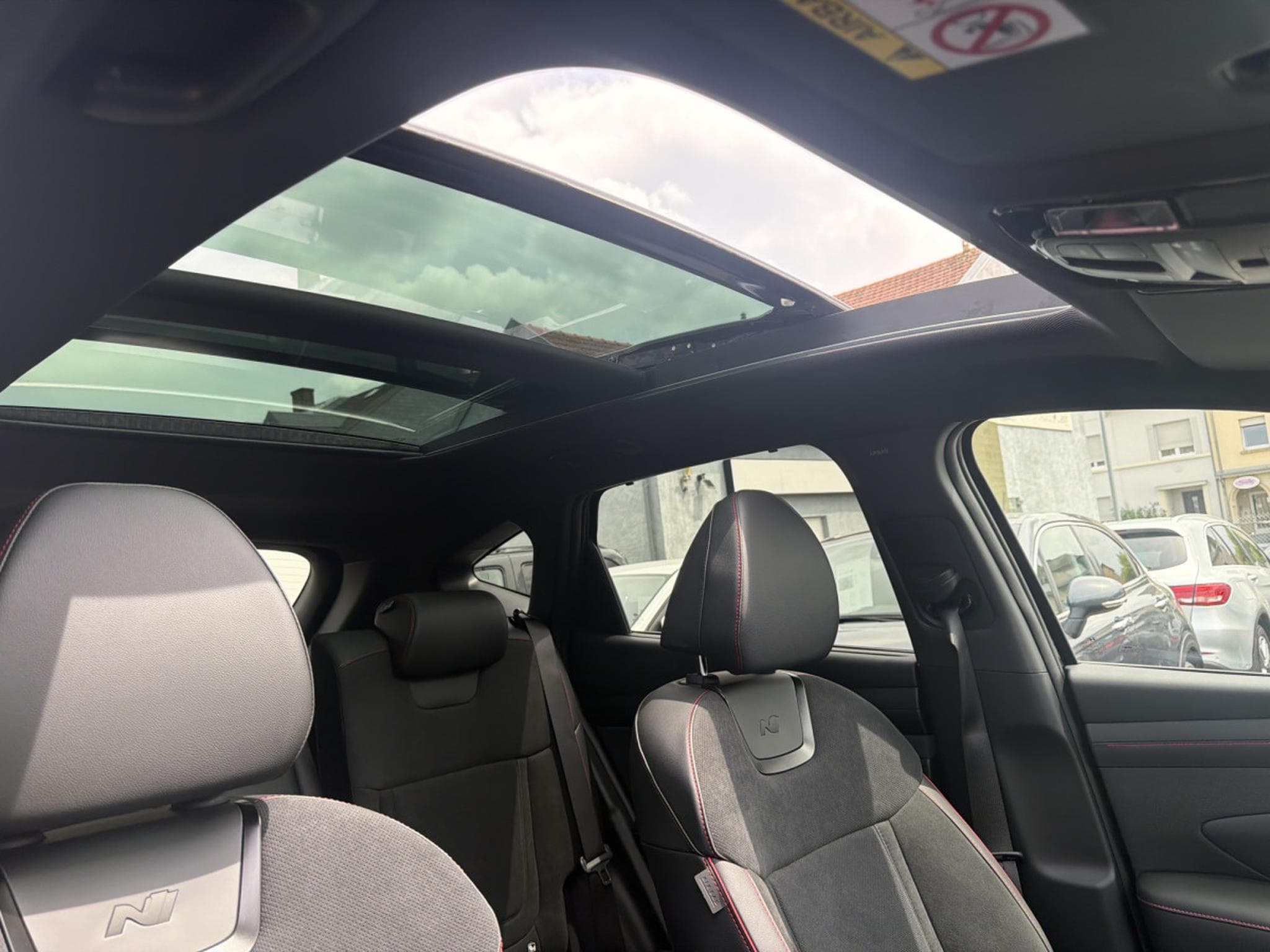 Hyundai Tucson 1.6 T-GDI HEV 6AT Shine Shadow N-LINE 239CV (2026) - Foto 12