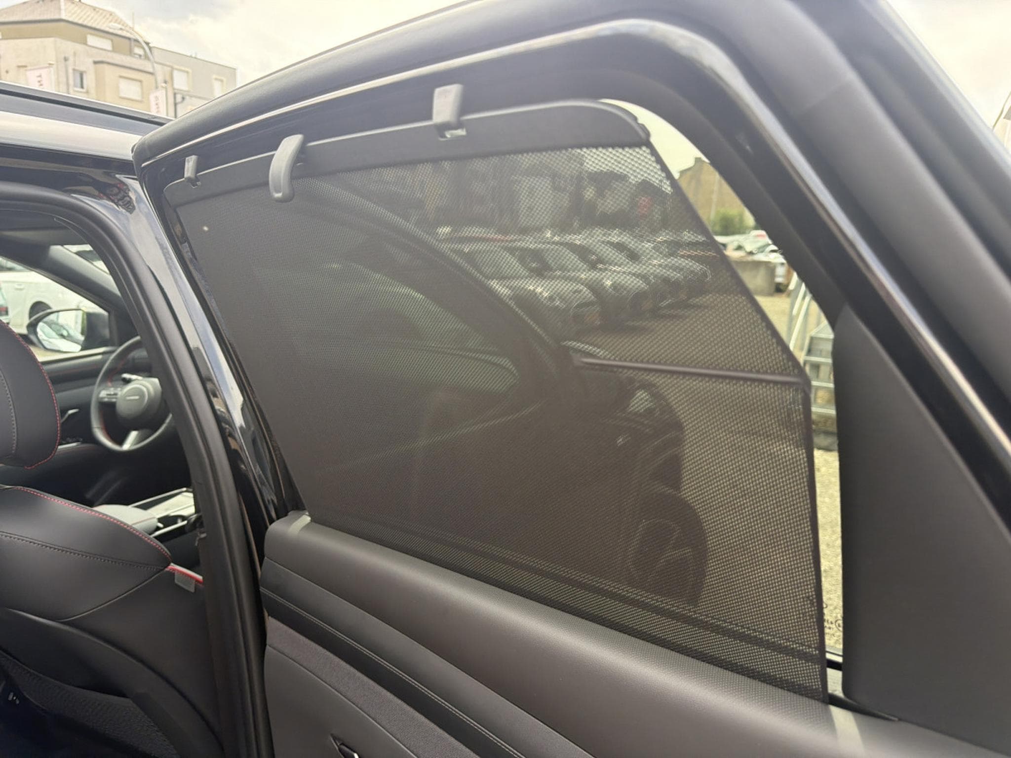 Hyundai Tucson 1.6 T-GDI HEV 6AT Shine Shadow N-LINE 239CV (2026) - Foto 22