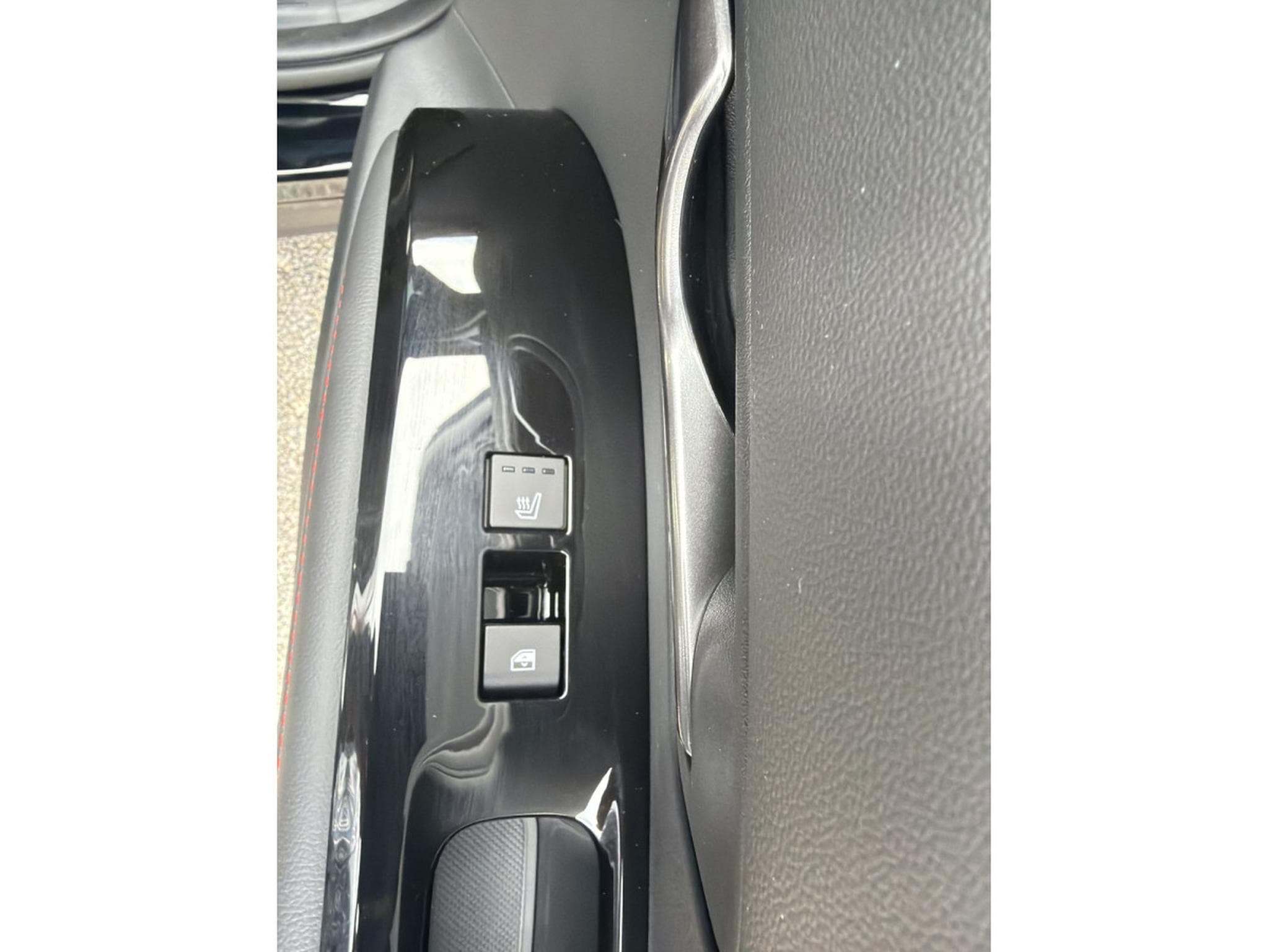 Hyundai Tucson 1.6 T-GDI HEV 6AT Shine Shadow N-LINE 239CV (2026) - Foto 24