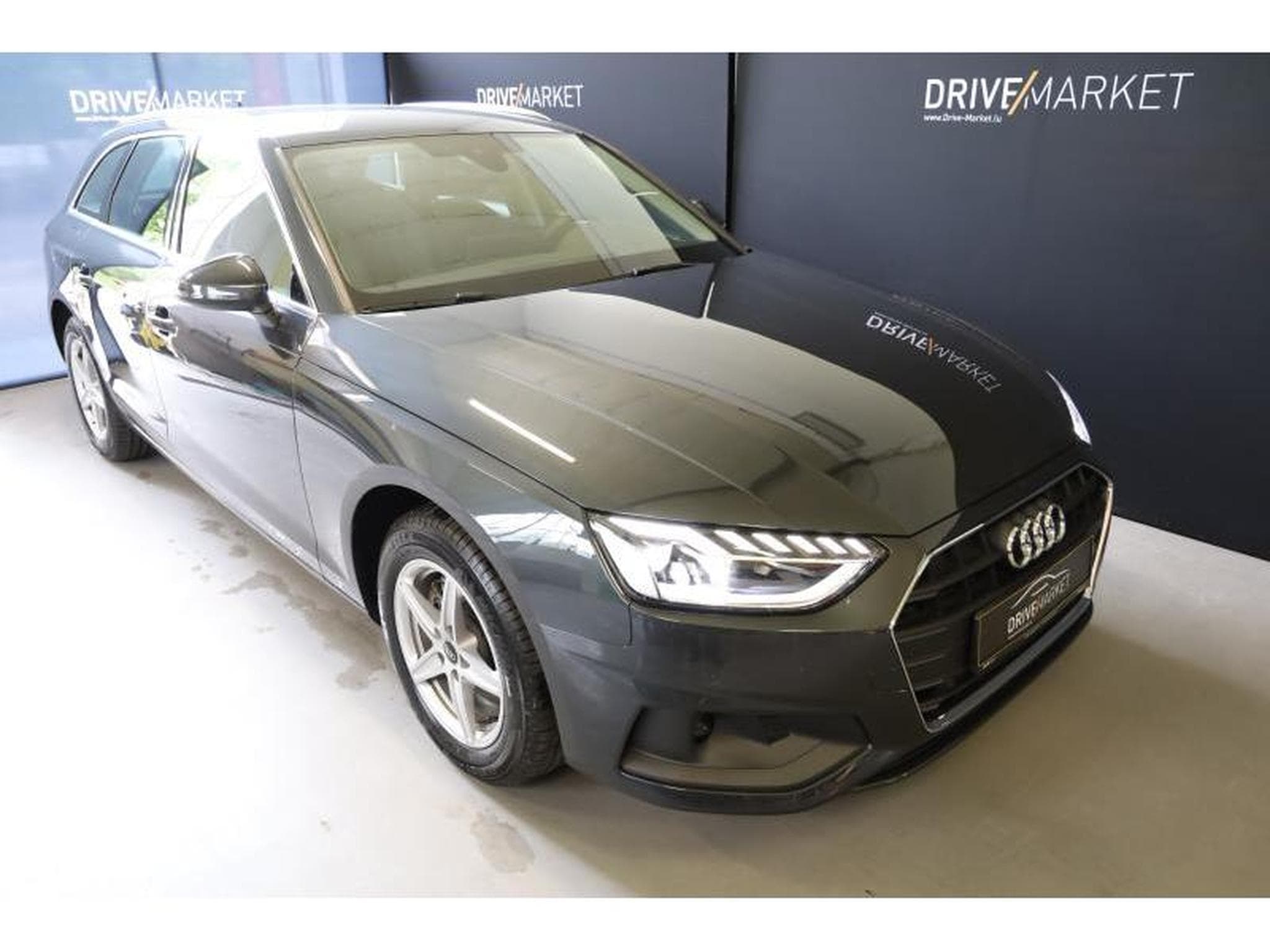 Audi A4 Avant (2024) - Foto 1