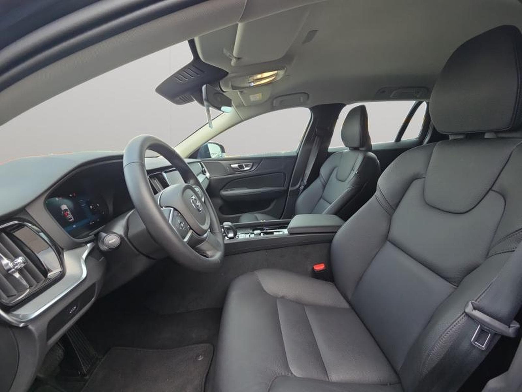 Volvo V60 B4 Core / Essence (2025) - Foto 10