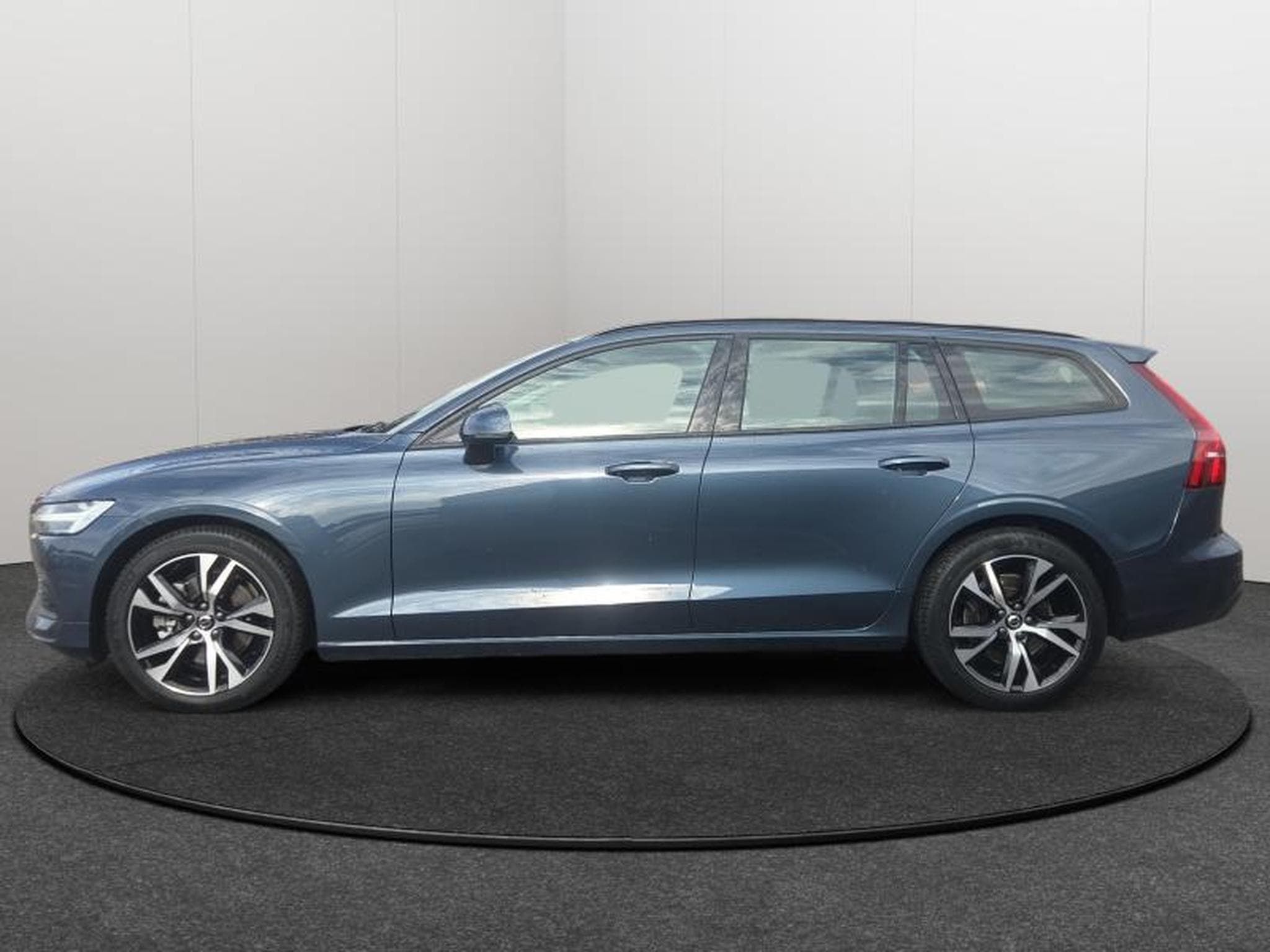Volvo V60 B4 Core / Essence (2025) - Foto 4