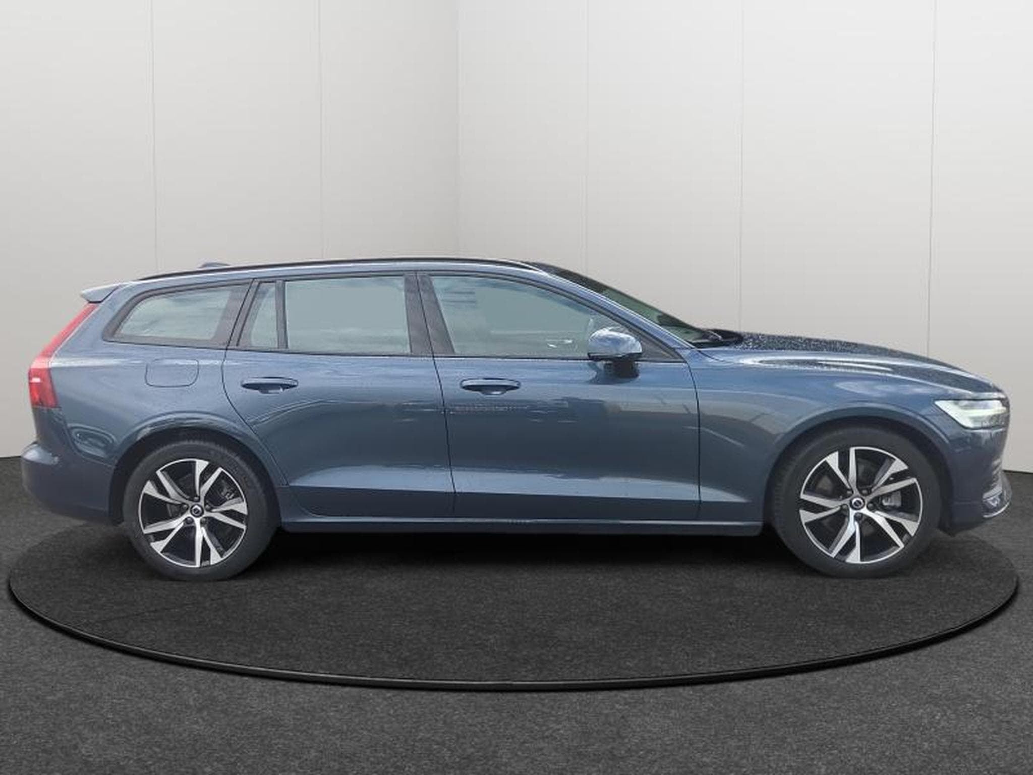 Volvo V60 B4 Core / Essence (2025) - Foto 7