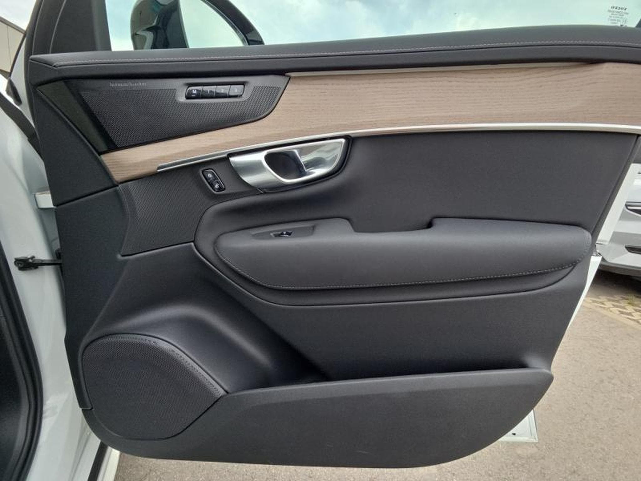 Volvo XC90 T8 Plus Dark Auto 2026 / Essence (2025) - Foto 21