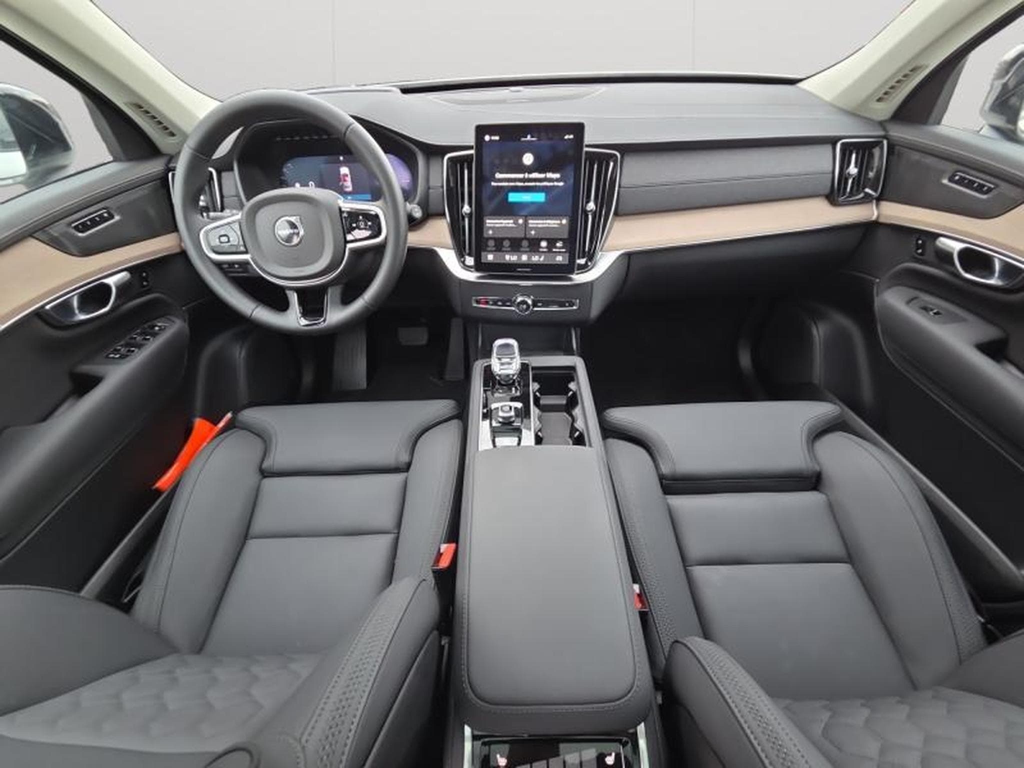 Volvo XC90 T8 Plus Dark Auto 2026 / Essence (2025) - Foto 3