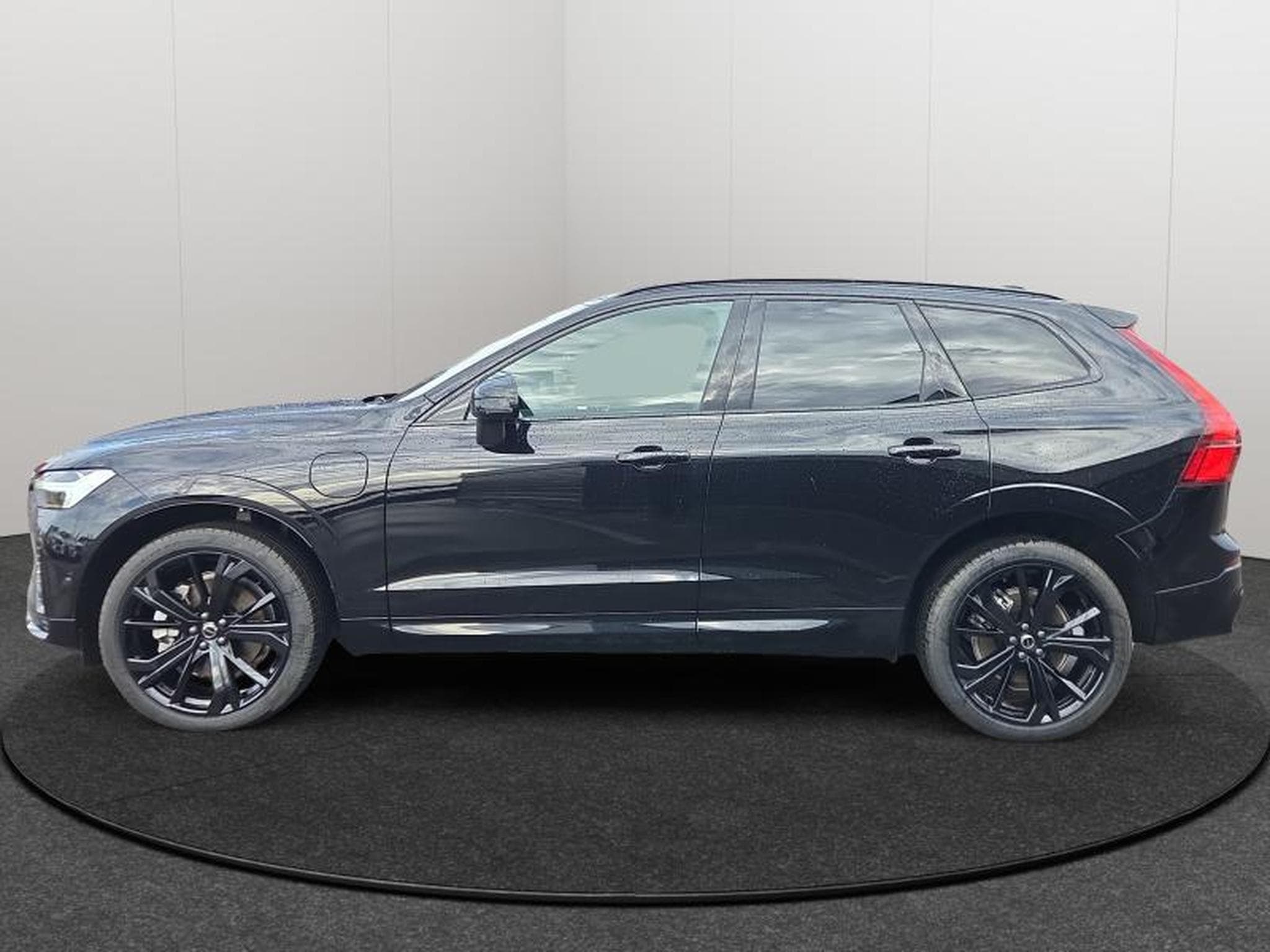 Volvo XC60 T6 AWD Black Edition Plus 2026 / Hybride (2025) - Foto 2