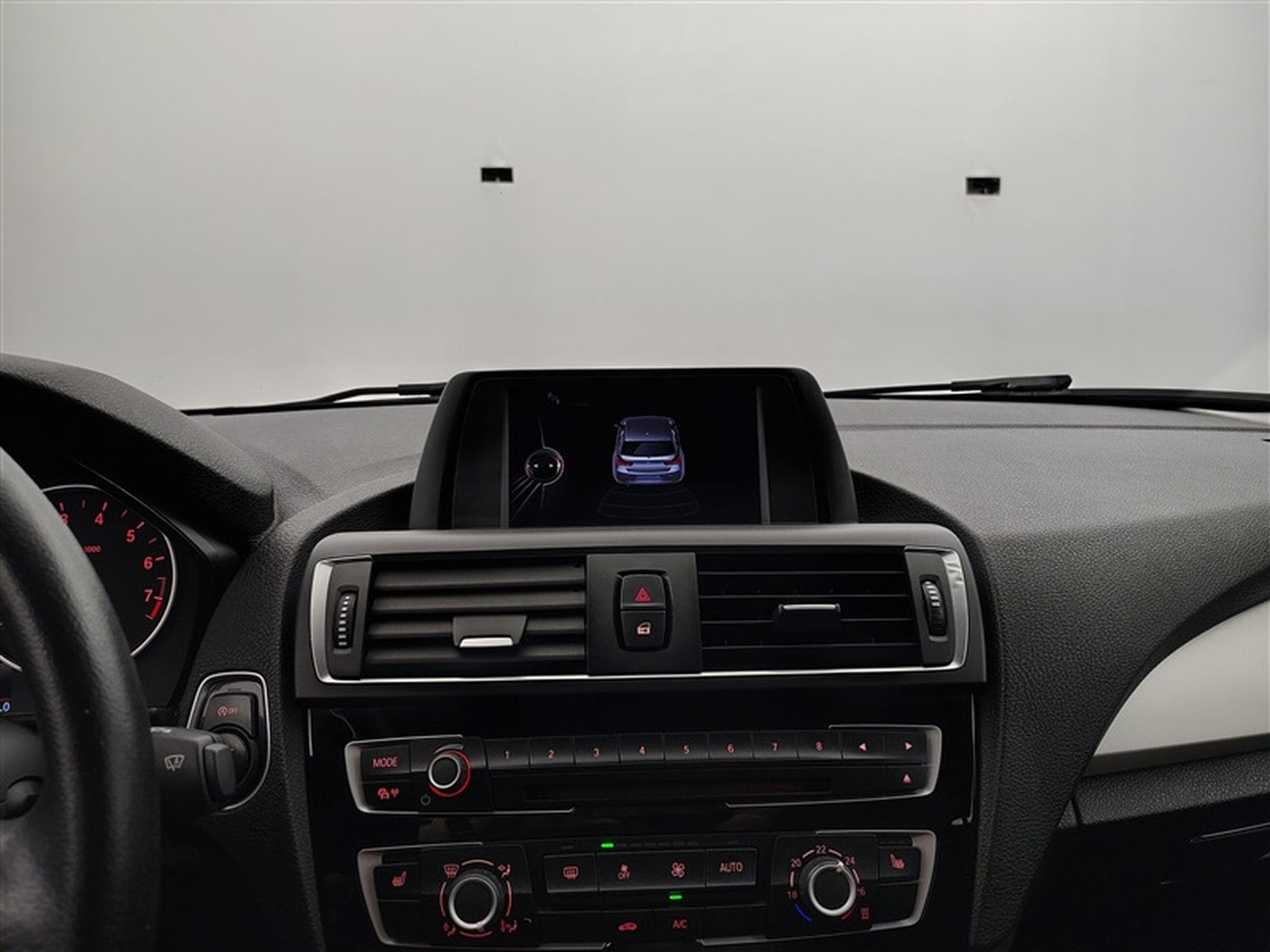 BMW 116 i (2015) - Photo 18