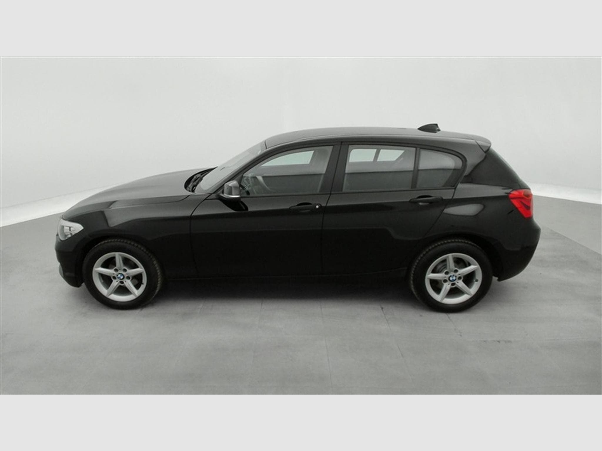 BMW 116 i (2015) - Photo 3