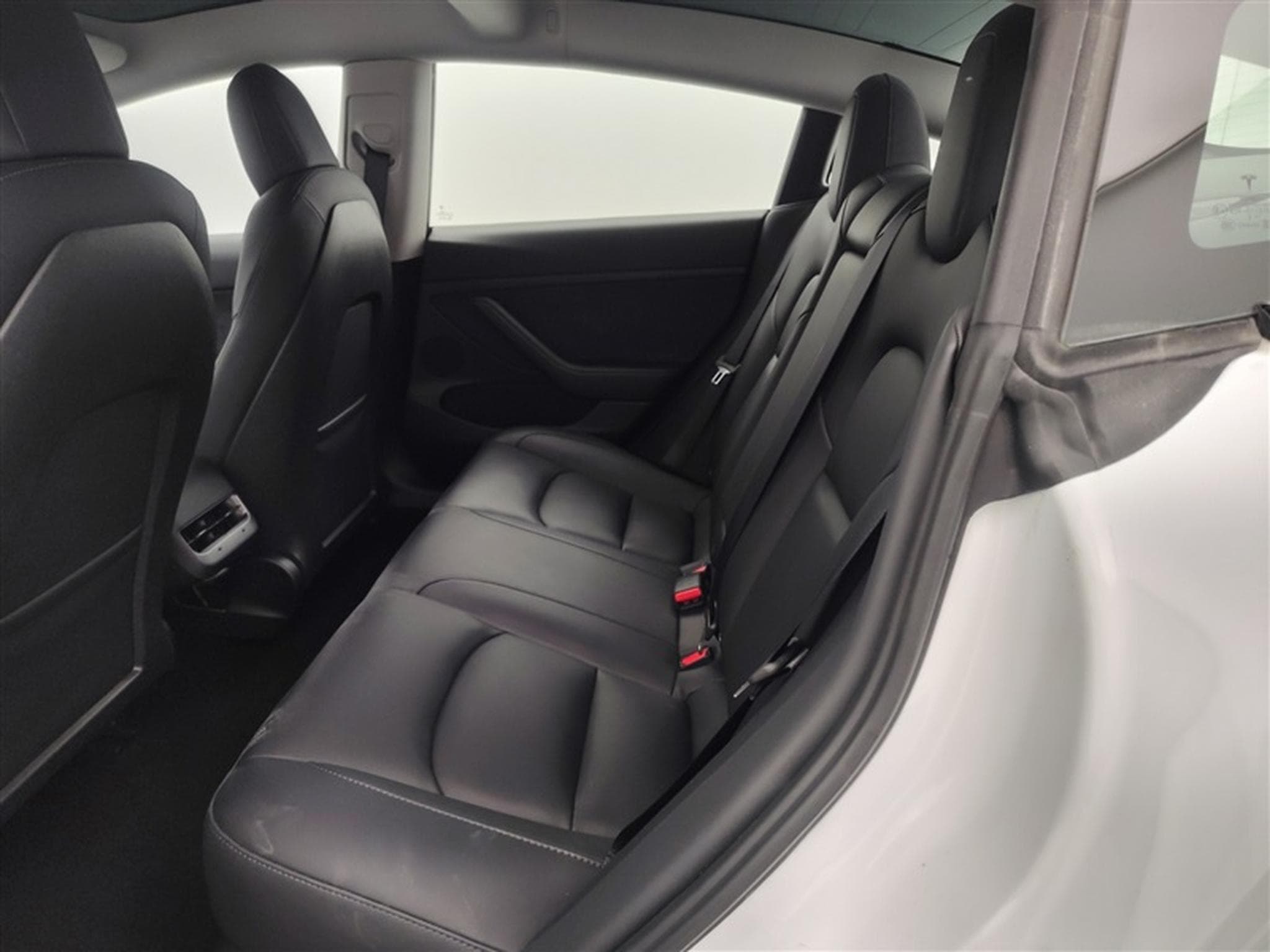 Tesla Model 3 Standard Plus NAVI / FULL LED / CUIR / PANO (2023) - Foto 14