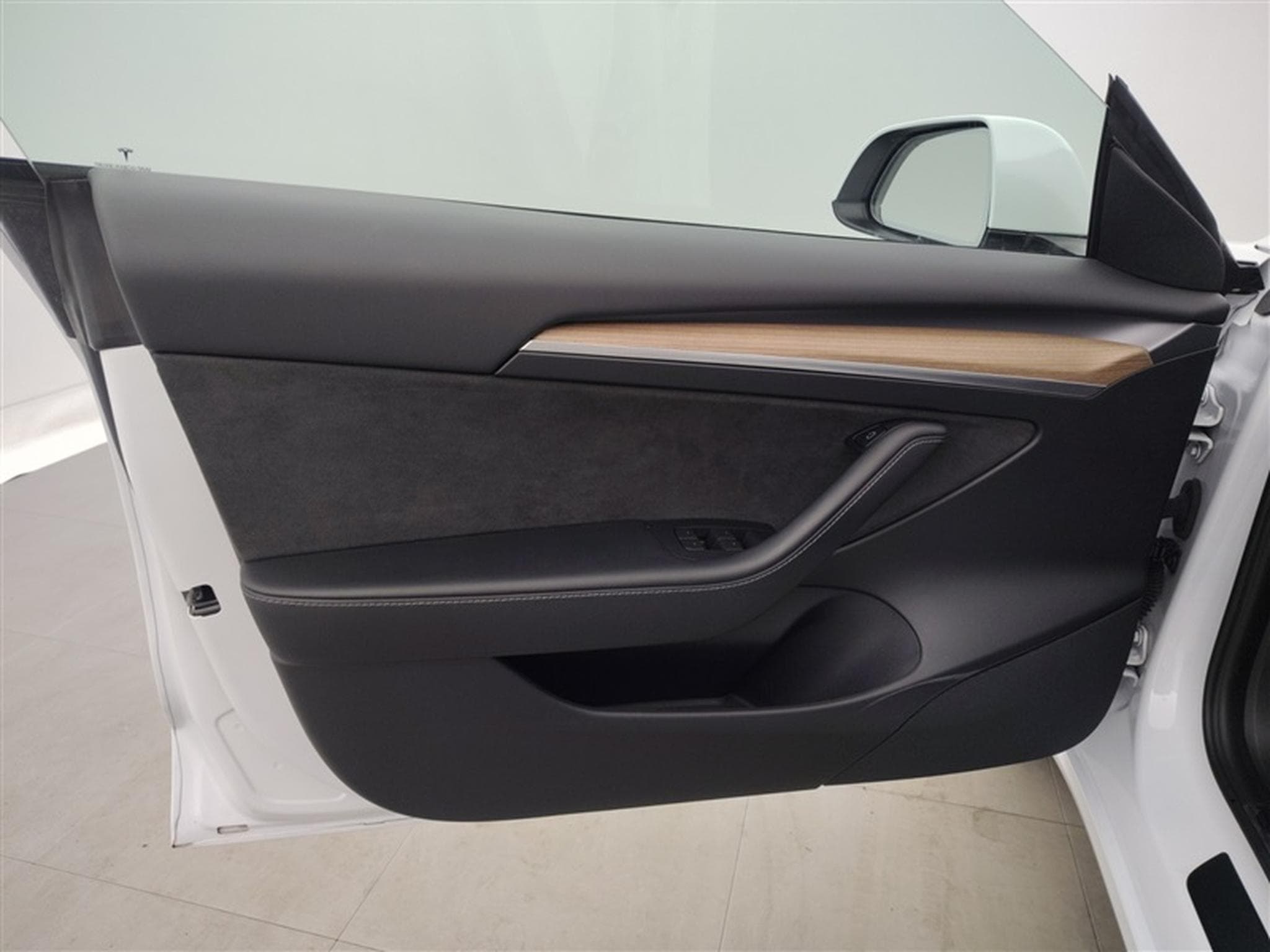 Tesla Model 3 Standard Plus NAVI / FULL LED / CUIR / PANO (2023) - Foto 18
