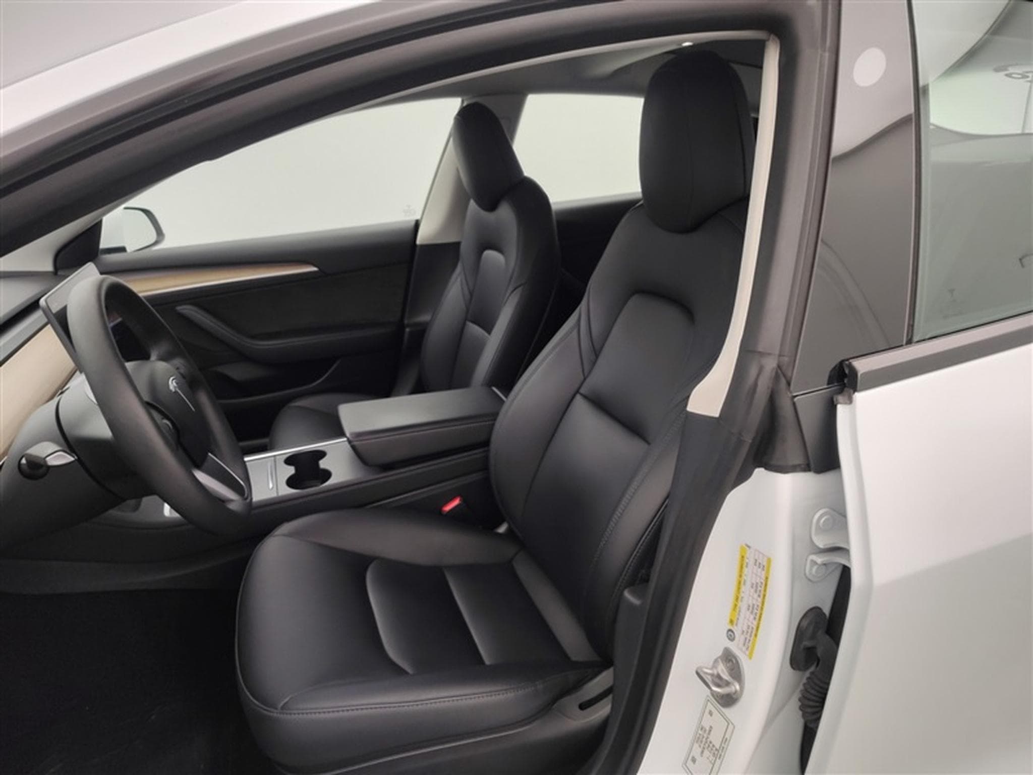 Tesla Model 3 Standard Plus NAVI / FULL LED / CUIR / PANO (2023) - Foto 7