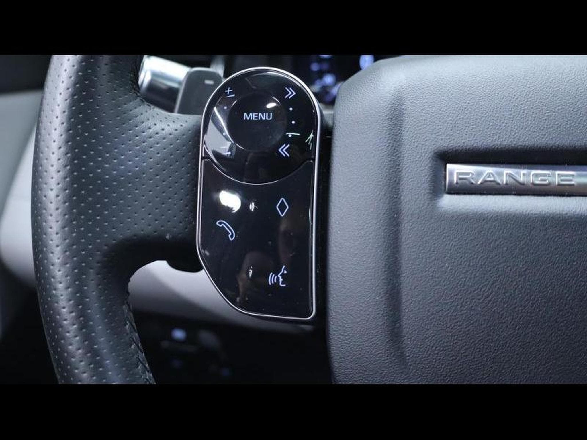 Land-Rover Range Rover Evoque P250 R-Dynamic SE Auto (2020) - Photo 17