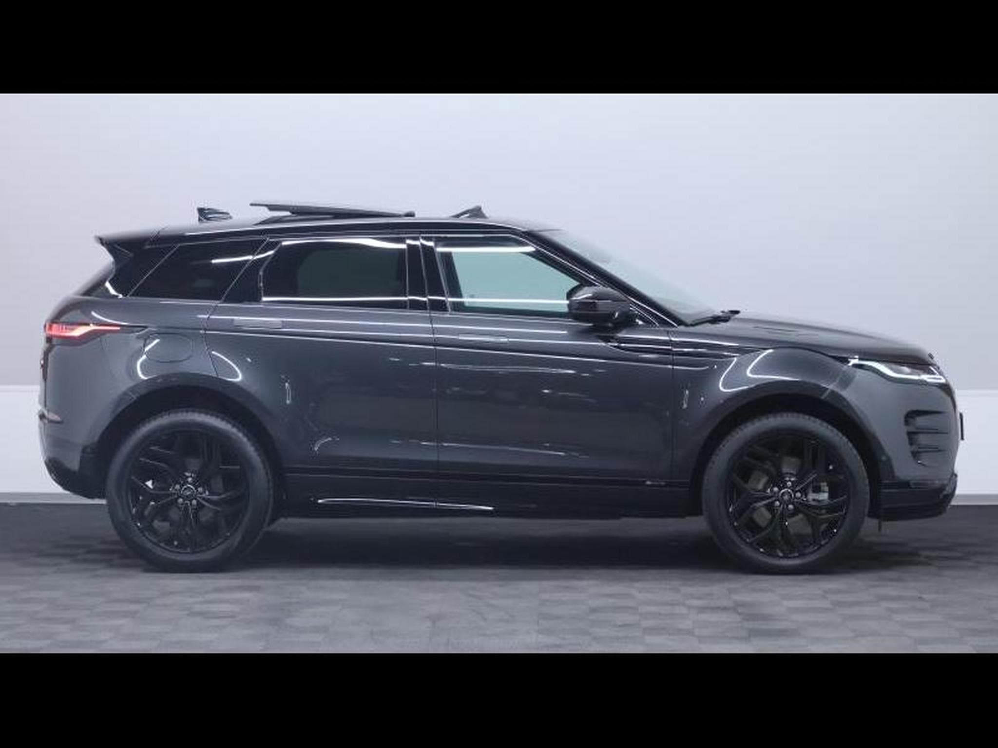 Land-Rover Range Rover Evoque P250 R-Dynamic SE Auto (2020) - Photo 4