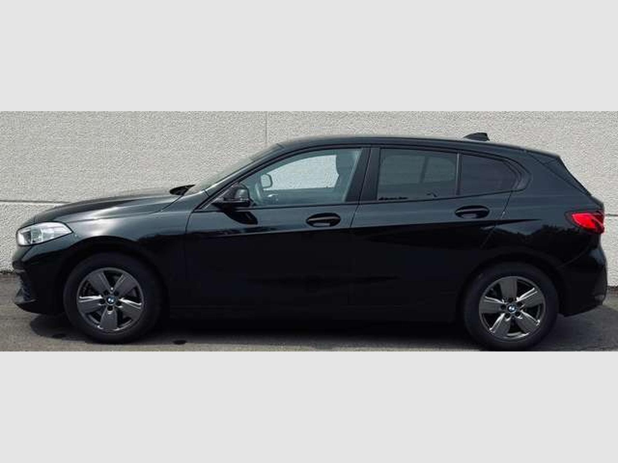 BMW 118 118i Automatique // Révisée Et Garantie ✅✅✅ (2022) - Photo 5