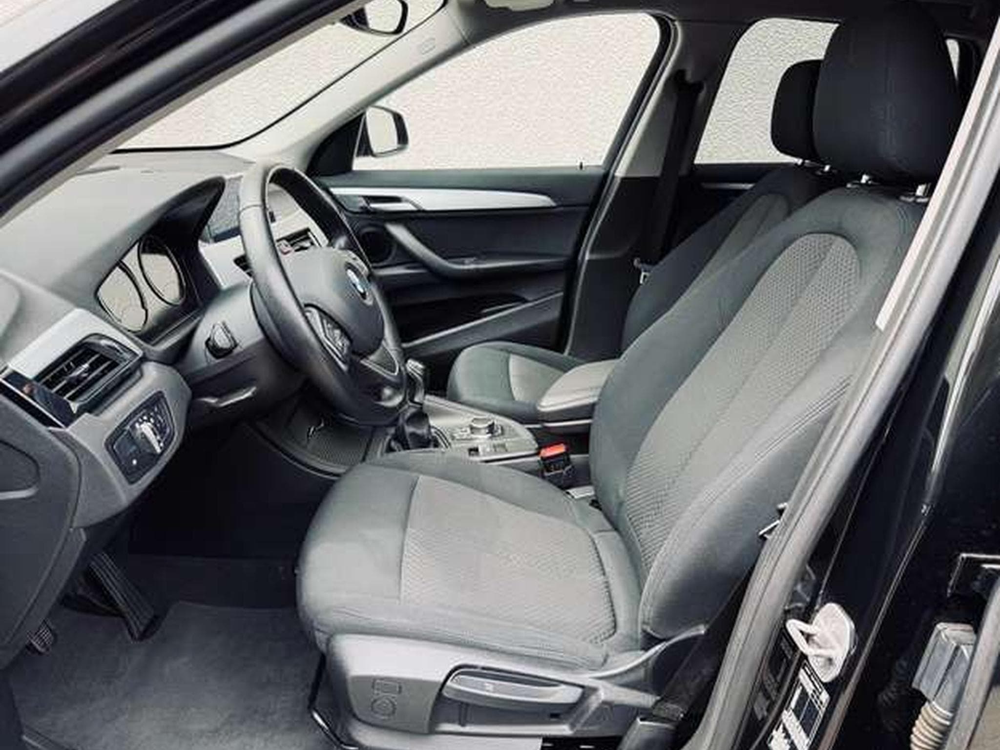 BMW X1 X1 1.5 Diesel//Full Black//Révisée Et Garantie✅✅✅ (2022) - Photo 13