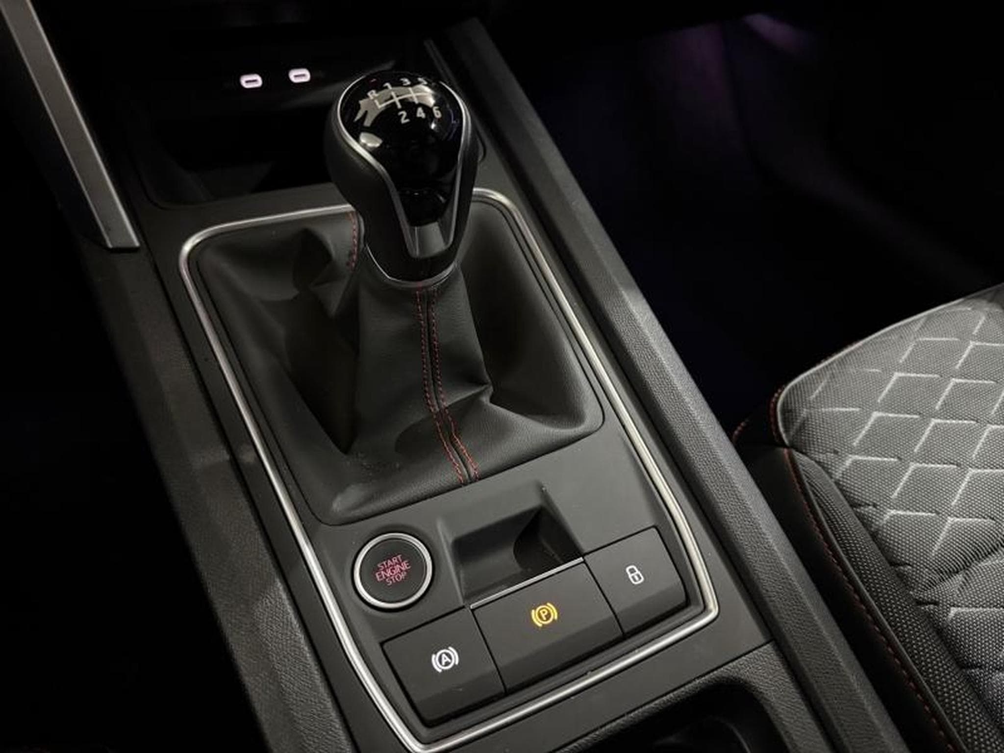 Seat Leon ST -18% 1,5 eTSI 150CV FR Spéciale Edition Tourer (2025) - Photo 14