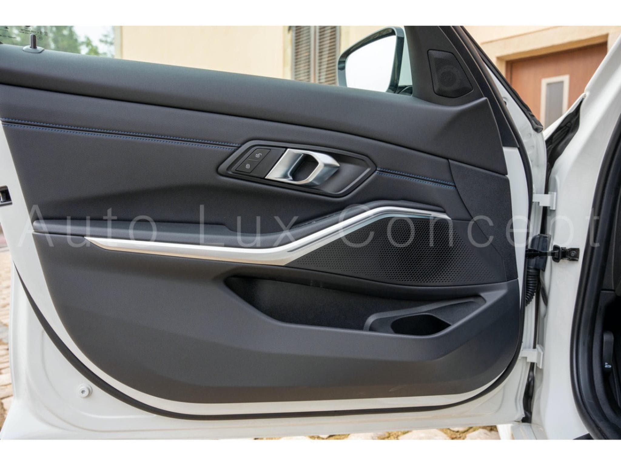 BMW 320 d xDrive M Sport (2023) - Photo 14