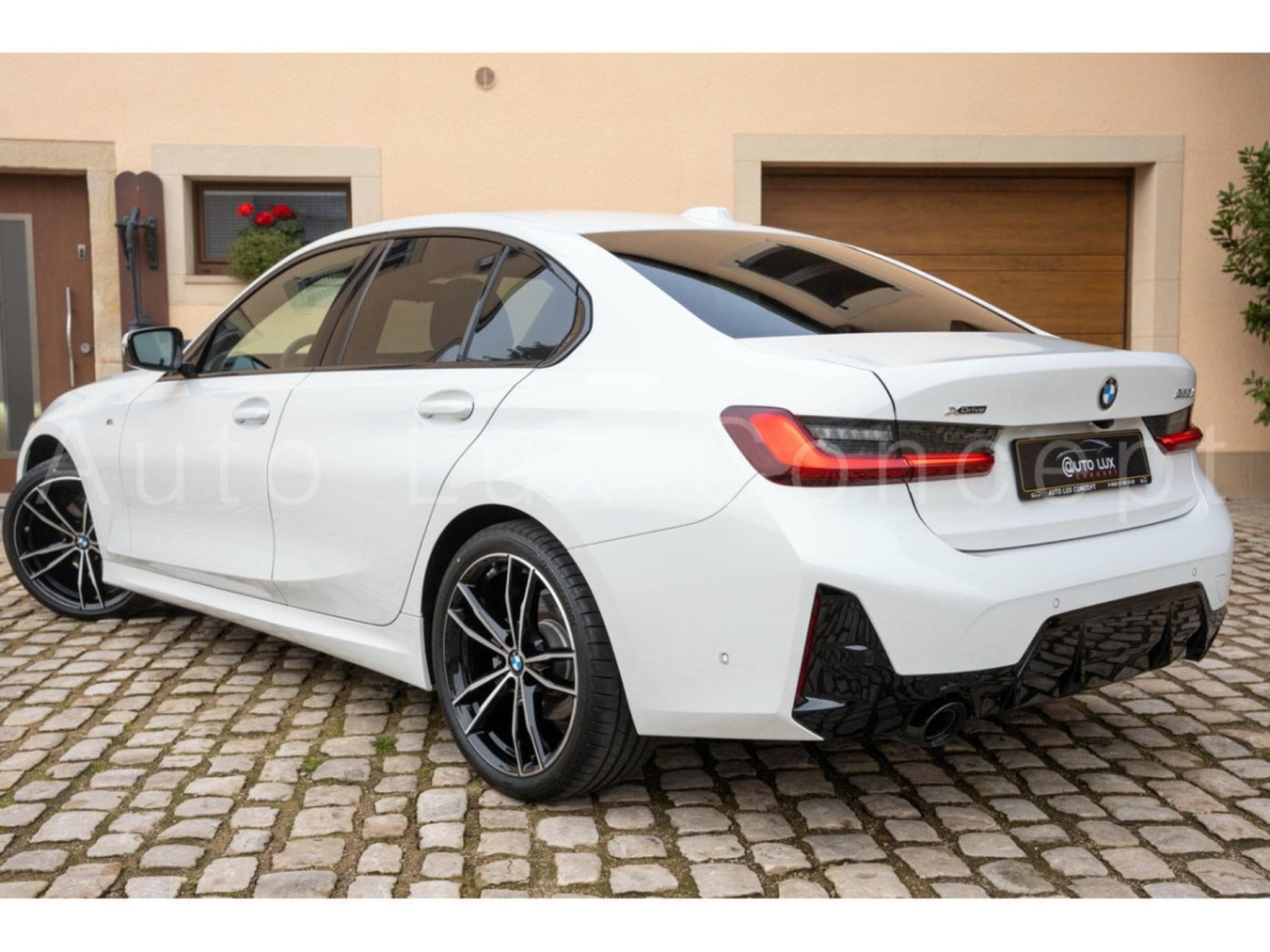 BMW 320 d xDrive M Sport (2023) - Photo 5