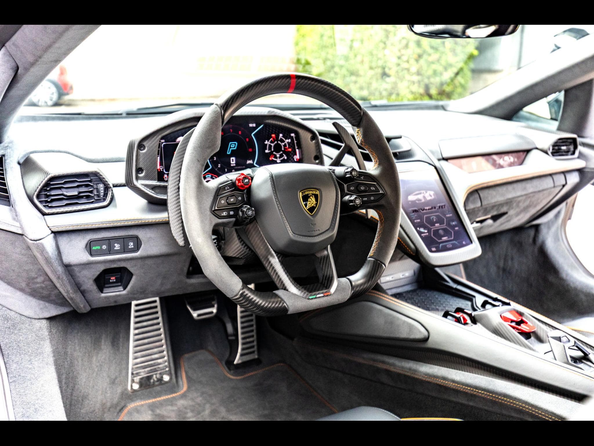 Lamborghini Revuelto 6.5 V12 HPEV (1.015 CH) - GRIGIO TELESTO – FULL PPF (2025) - Photo 10