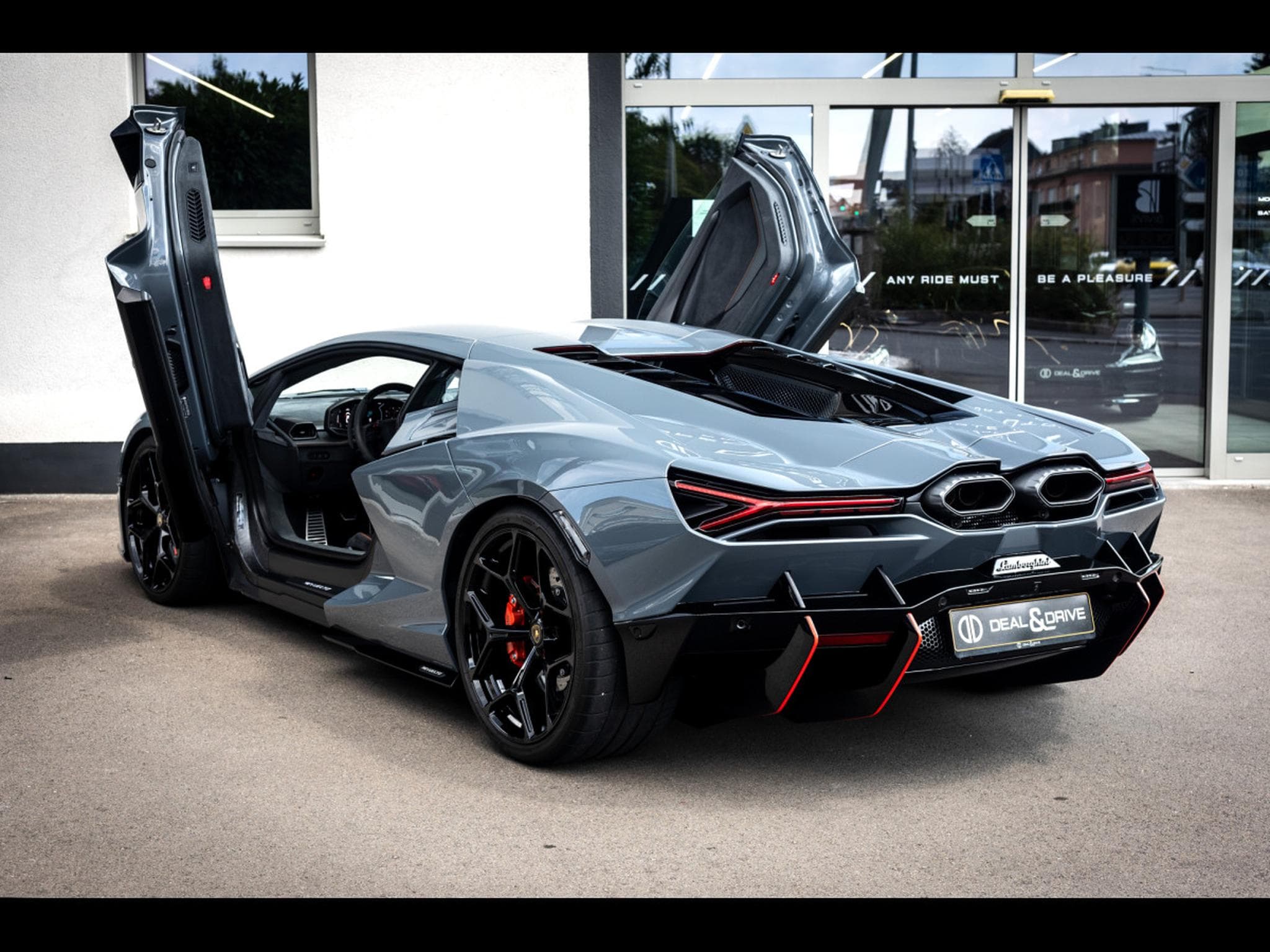 Lamborghini Revuelto 6.5 V12 HPEV (1.015 CH) - GRIGIO TELESTO – FULL PPF (2025) - Photo 24