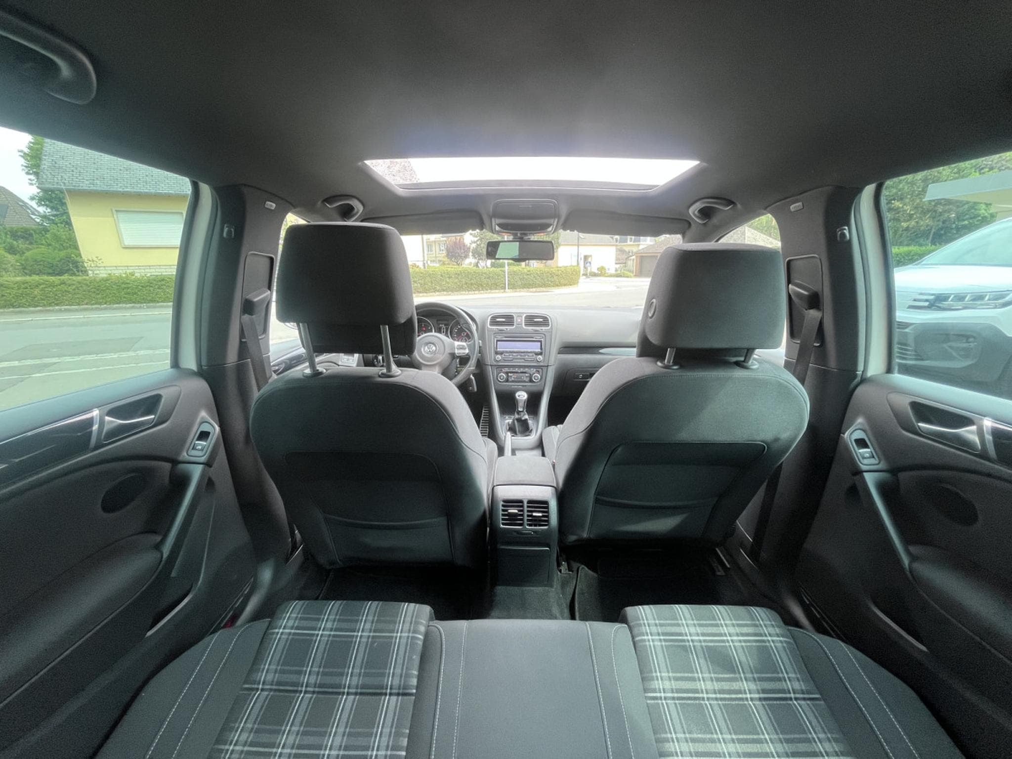 VW Golf GOLF 6 GTD 2.0Tdi Schiebedach 170ps (2012) - Photo 17