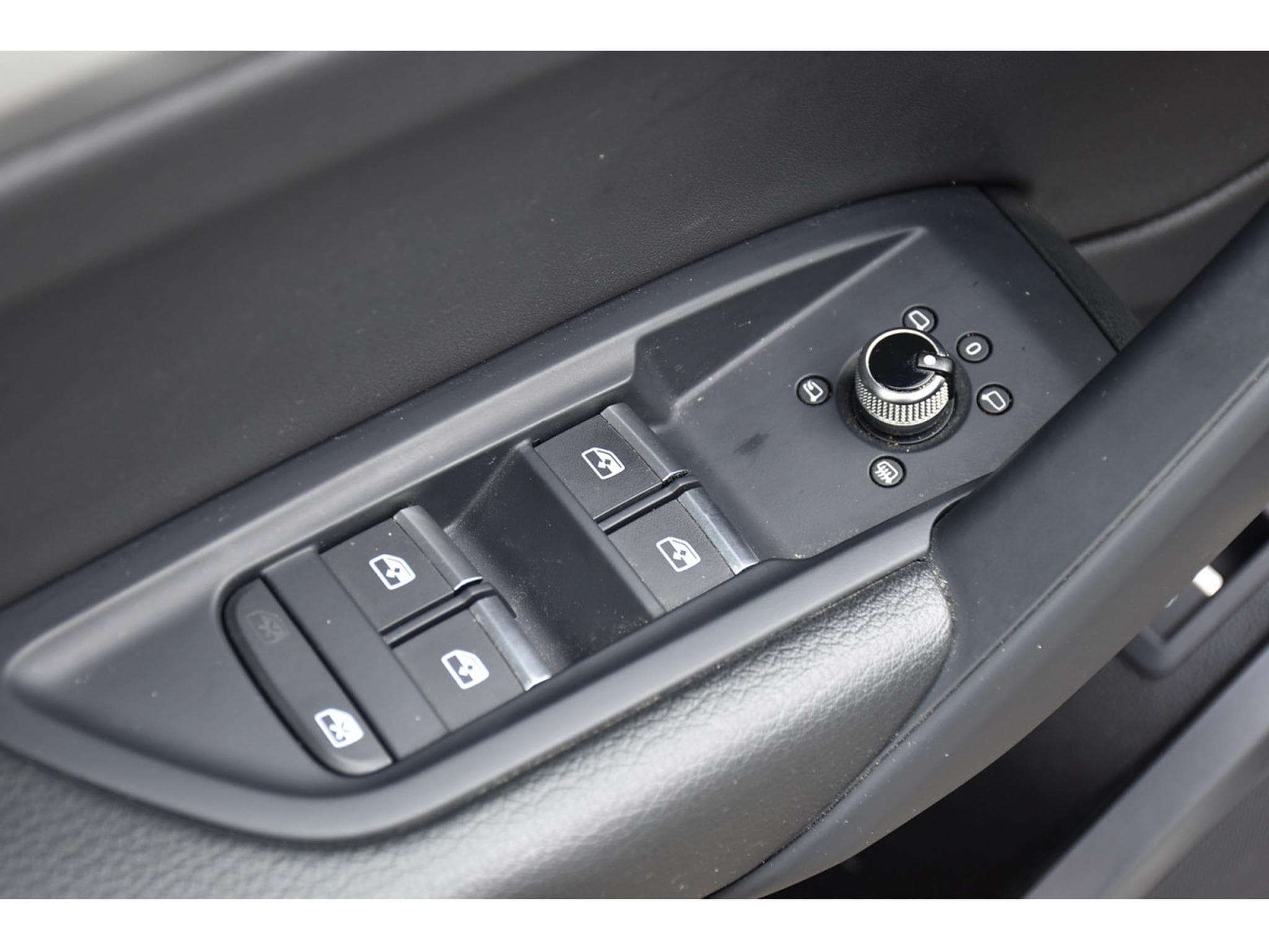 Audi Q5 40 TFSI Quattro S-Line S-Tronic CUIR LANE CAM MATRIX 1° MAIN (2024) - Photo 22