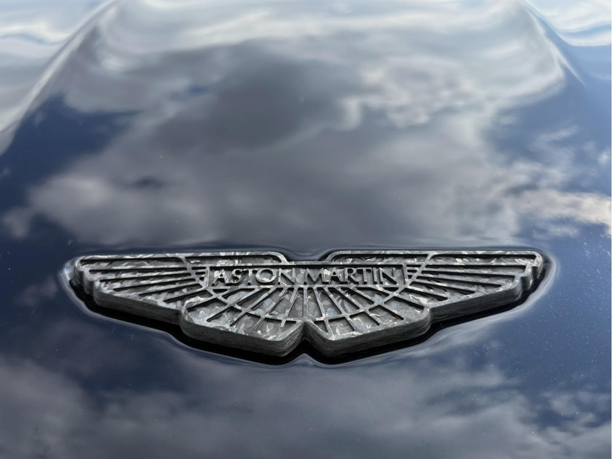Aston-Martin DBS 5.2 V12 725 SUPERLEGGERA (2019) - Foto 12
