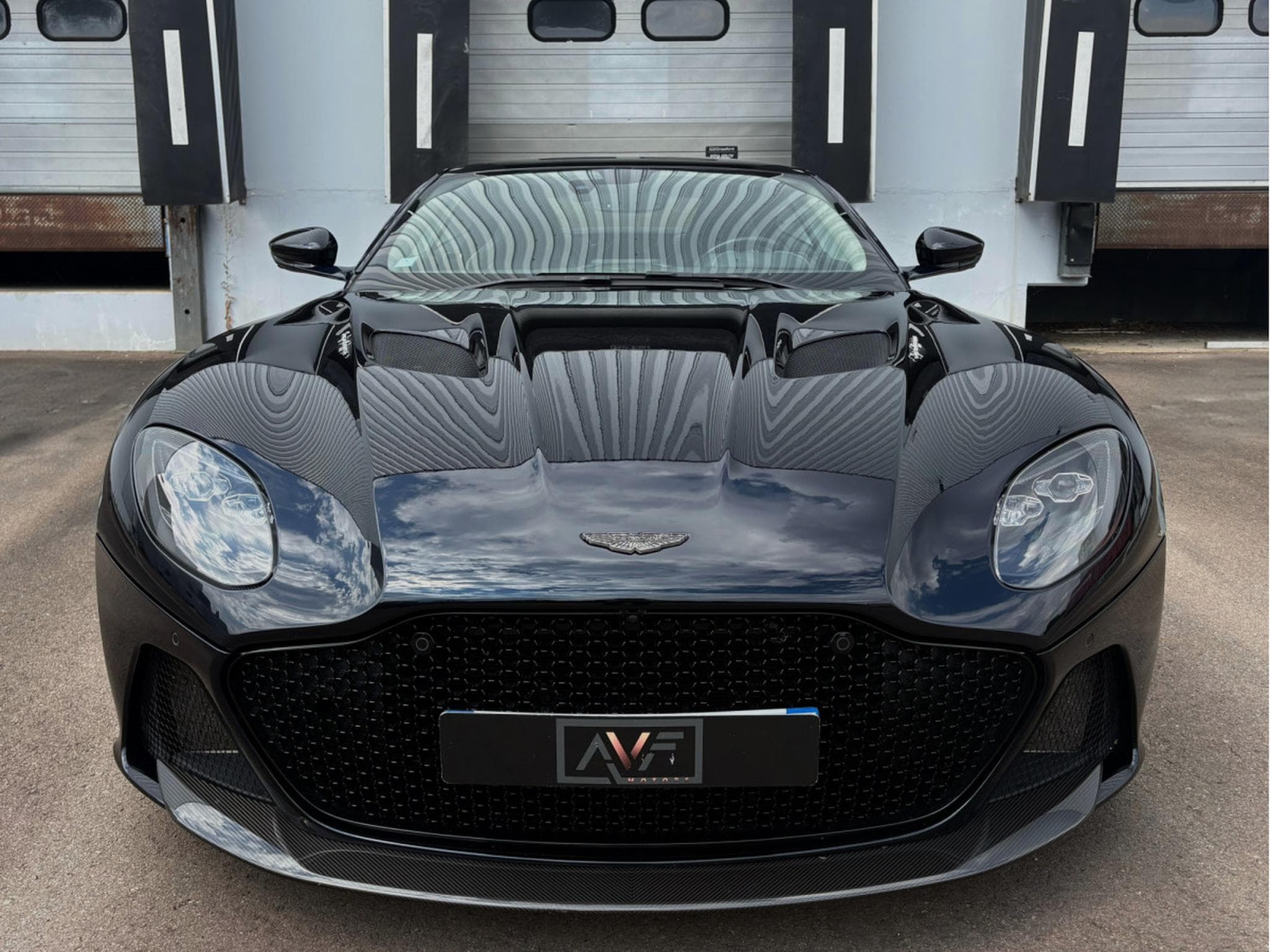 Aston-Martin DBS 5.2 V12 725 SUPERLEGGERA (2019) - Foto 3