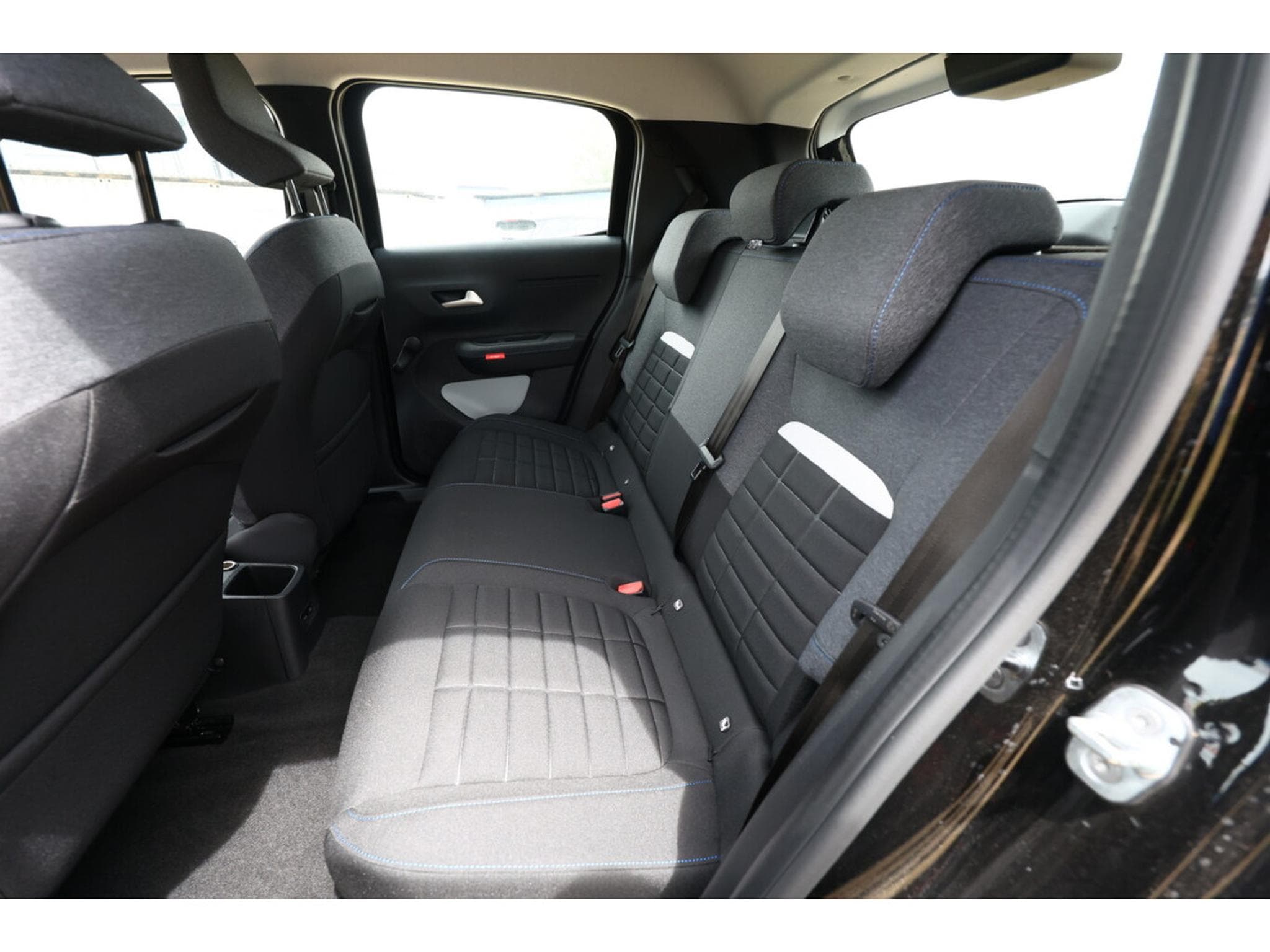 Citroën C3 1.2 PuretTech 101 PLUS (2026) - Photo 10
