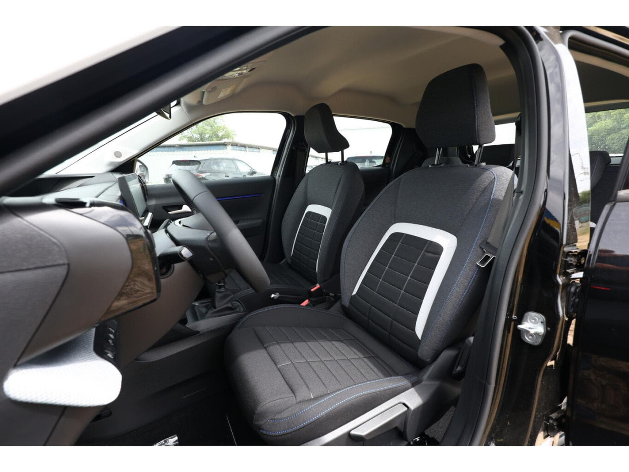 Citroën C3 1.2 PuretTech 101 PLUS (2026) - Photo 7