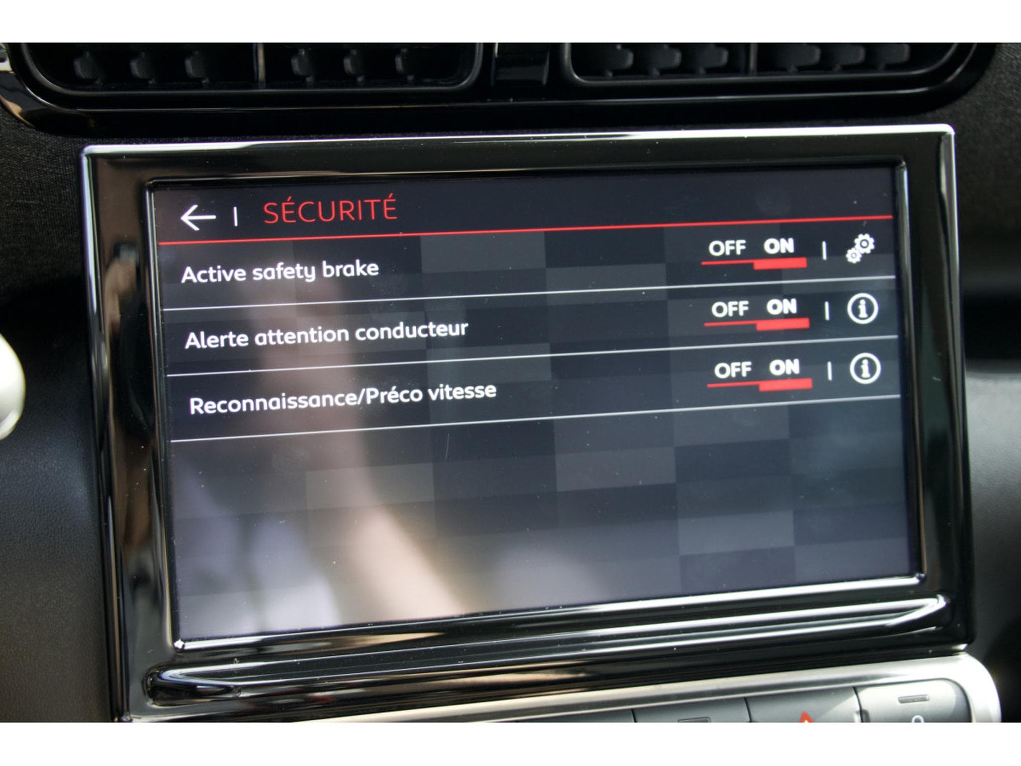 Citroën C3 Aircross BlueHDi 110 MAX Head-Up Navi Grip Control (2024) - Foto 14