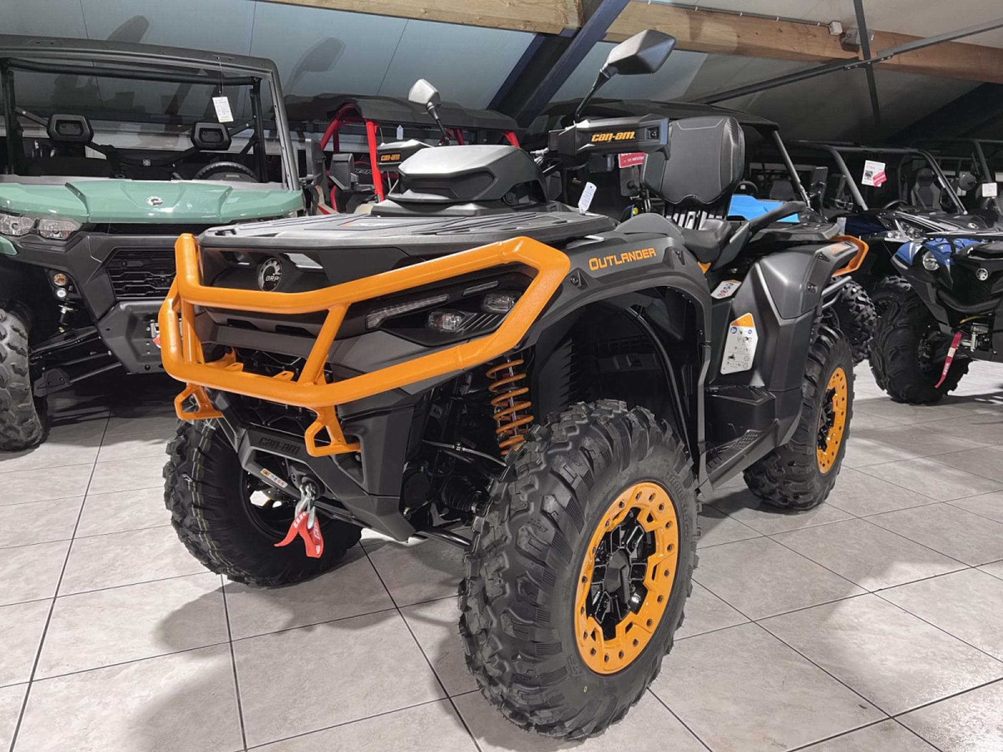 BRP Can-Am Outlander Max MY26 XT P T 1000 ABS T3 SAS (2026) - Photo 2