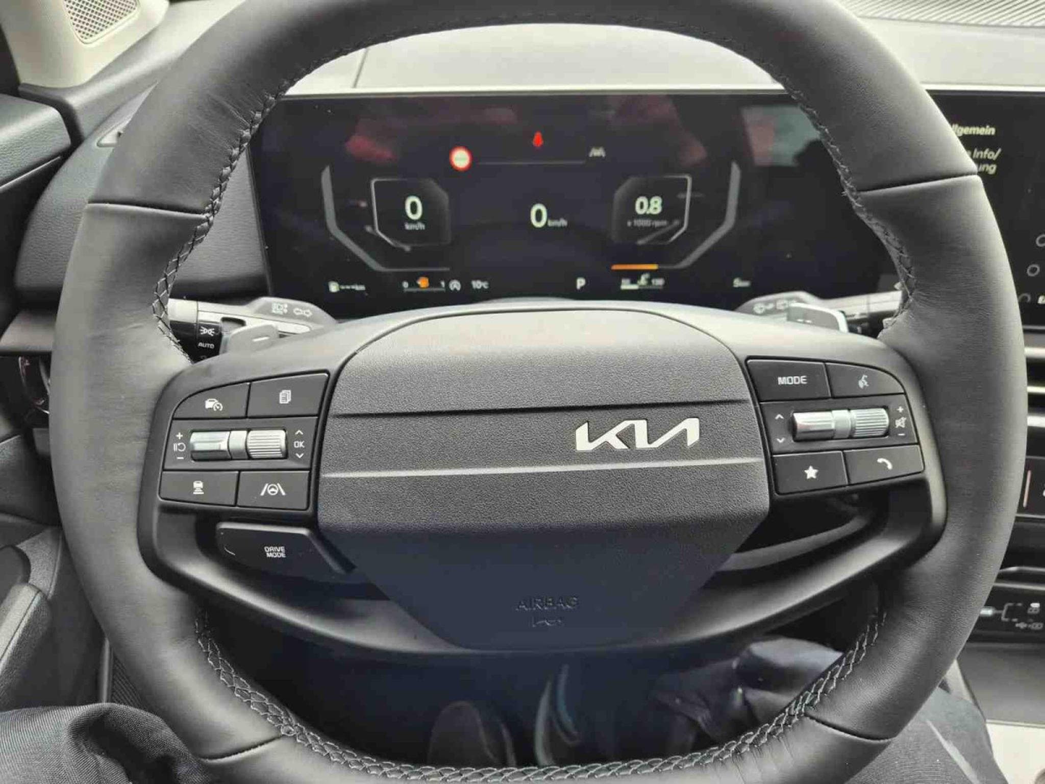 Kia Sportage 1.6 T-GDI AUTO 150 Spirit (2026) - Photo 14