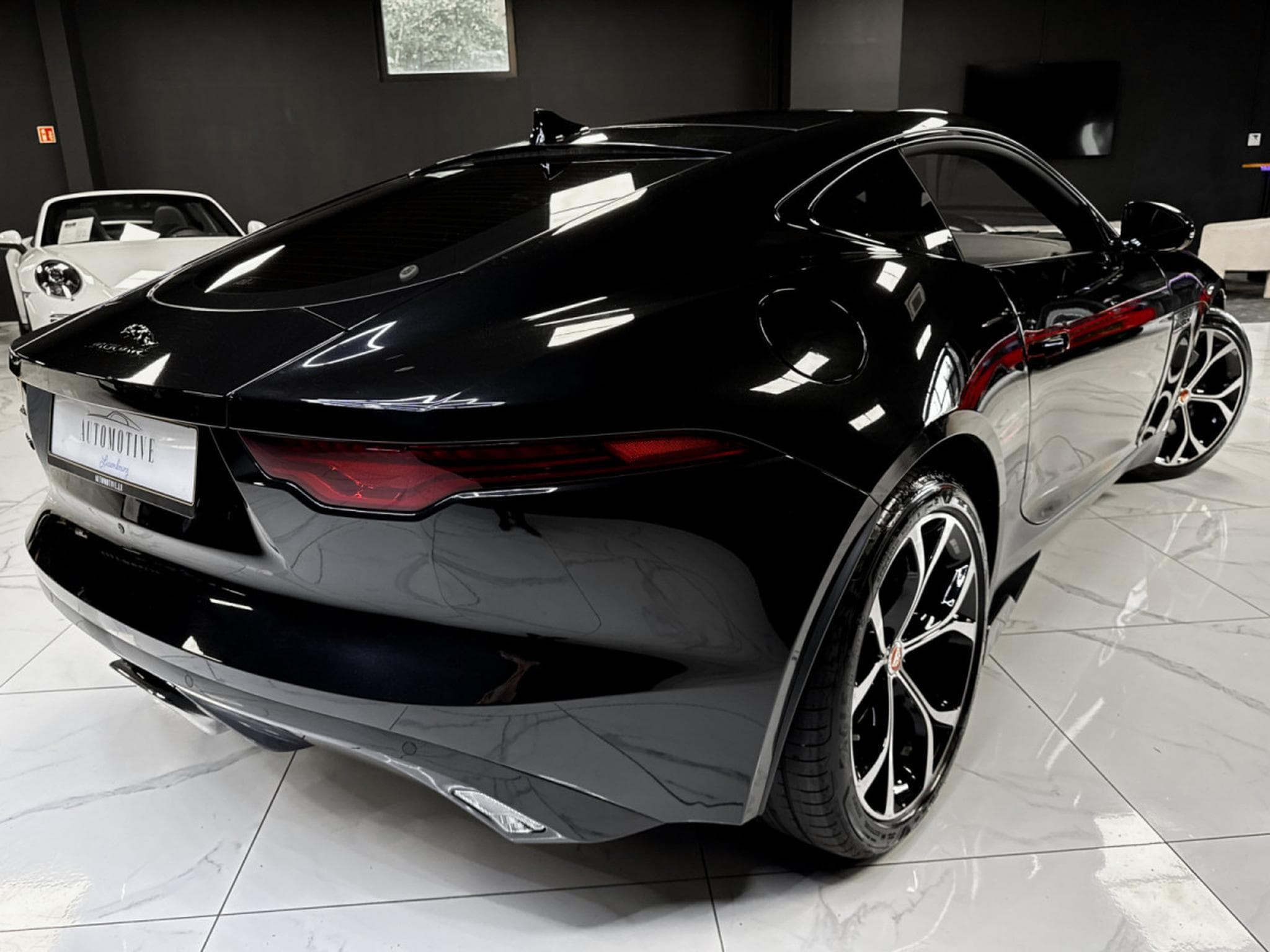 Jaguar F-Type P300 - full service (2021) - Photo 10