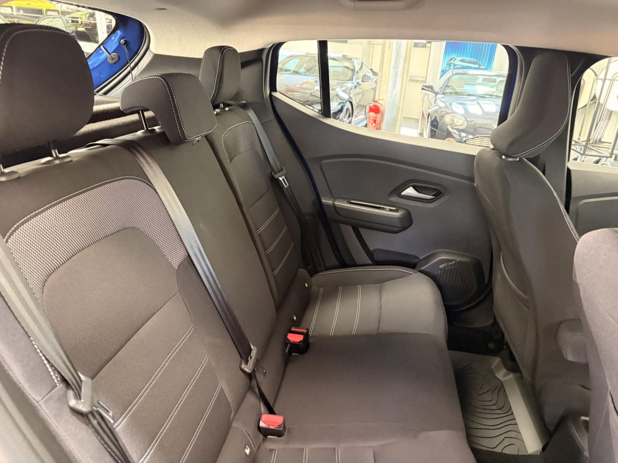 Dacia Sandero 1.0 TCe Expression CVT (2024) - Foto 13