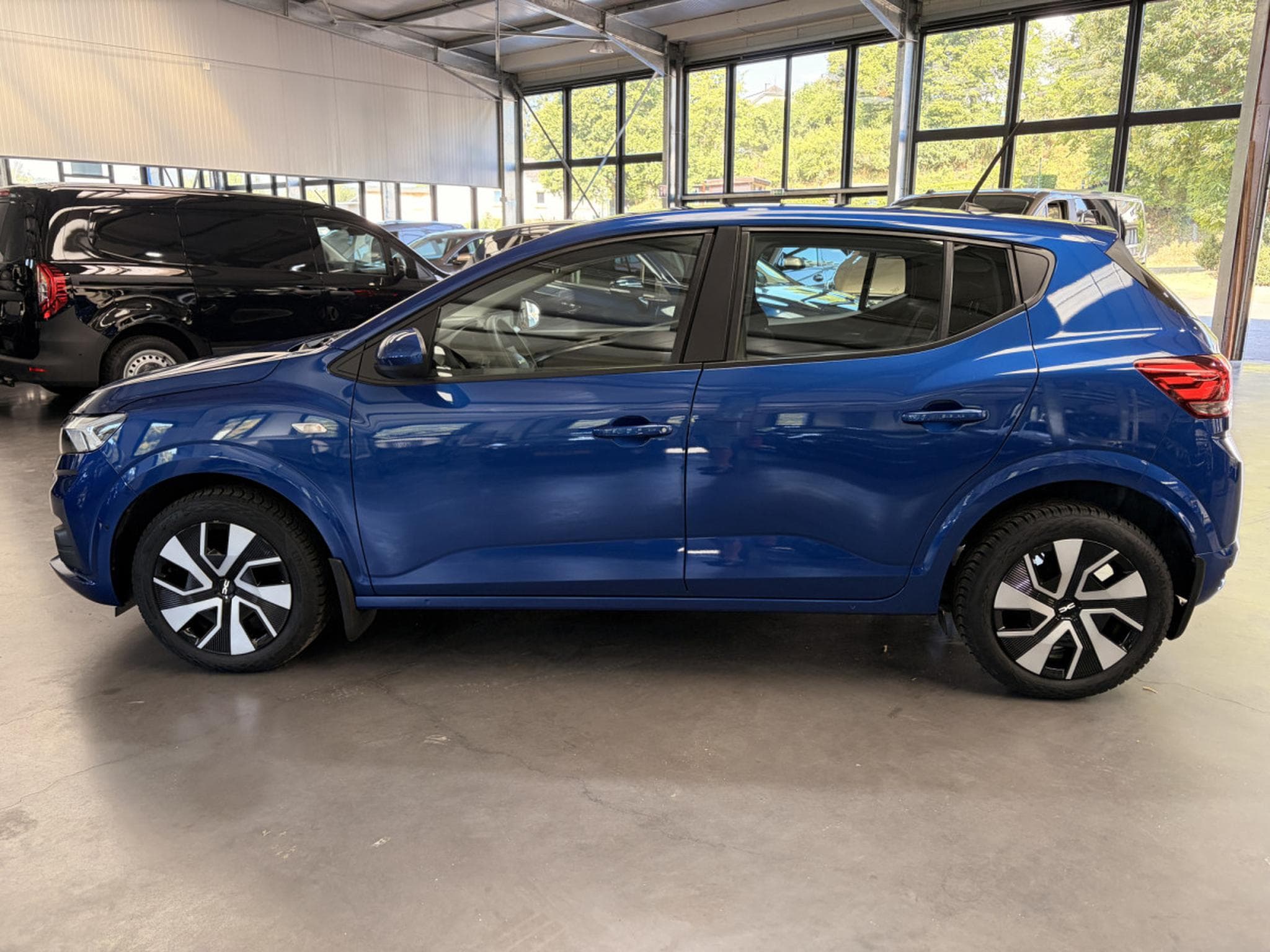 Dacia Sandero 1.0 TCe Expression CVT (2024) - Foto 6