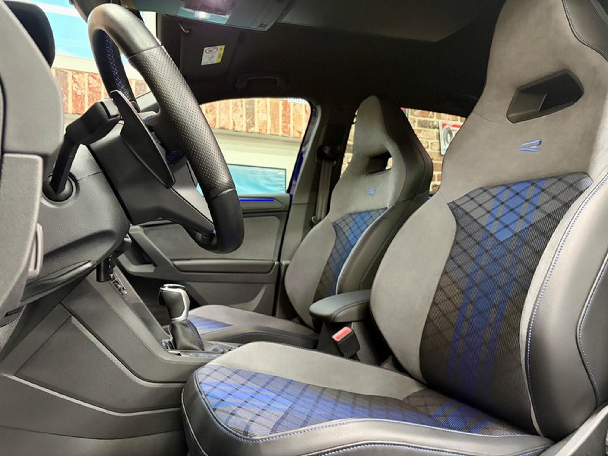 VW Tiguan Tiguan R 2.0 TSi 320cv Auto 4x4 (2023) - Photo 5